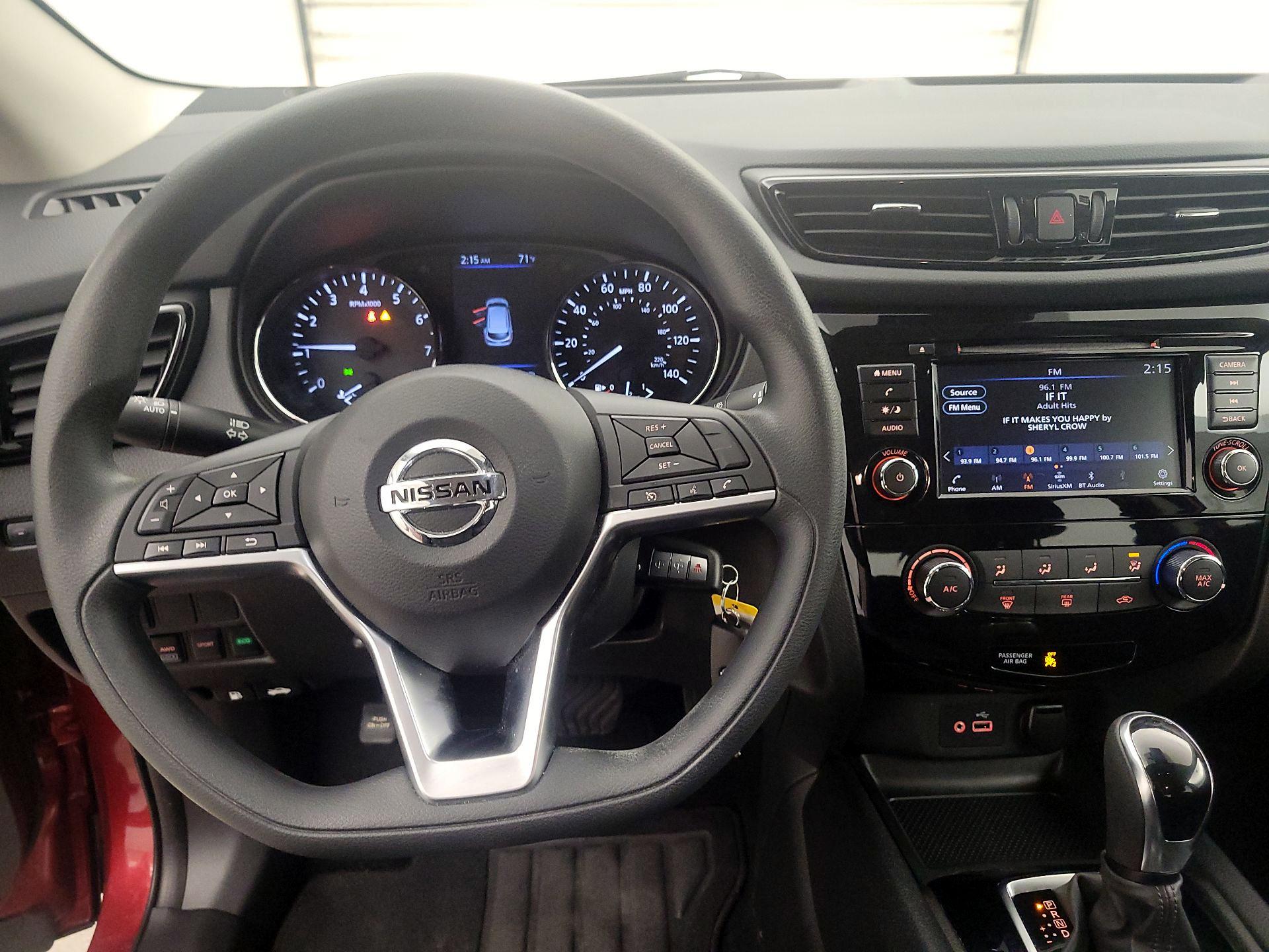 Thumbnail: 2022 Nissan Rogue Sport - 10