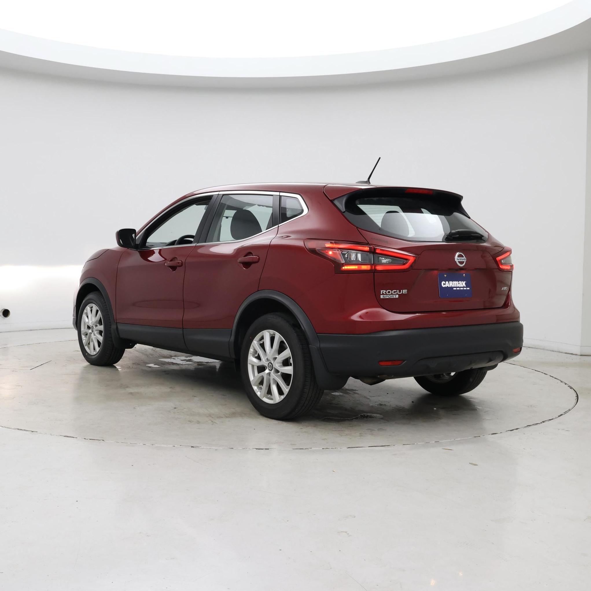Thumbnail: 2022 Nissan Rogue Sport - 2