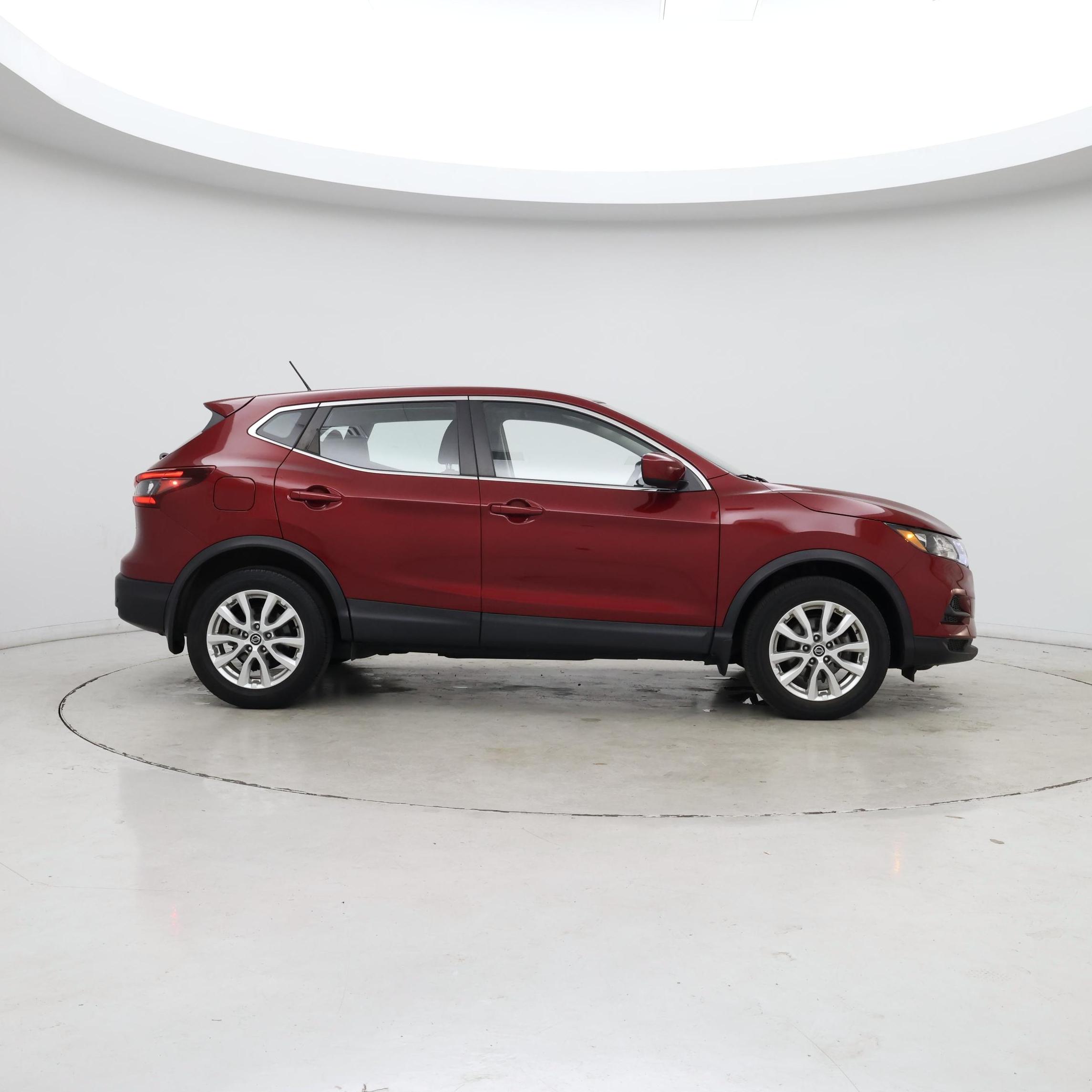 Thumbnail: 2022 Nissan Rogue Sport - 7