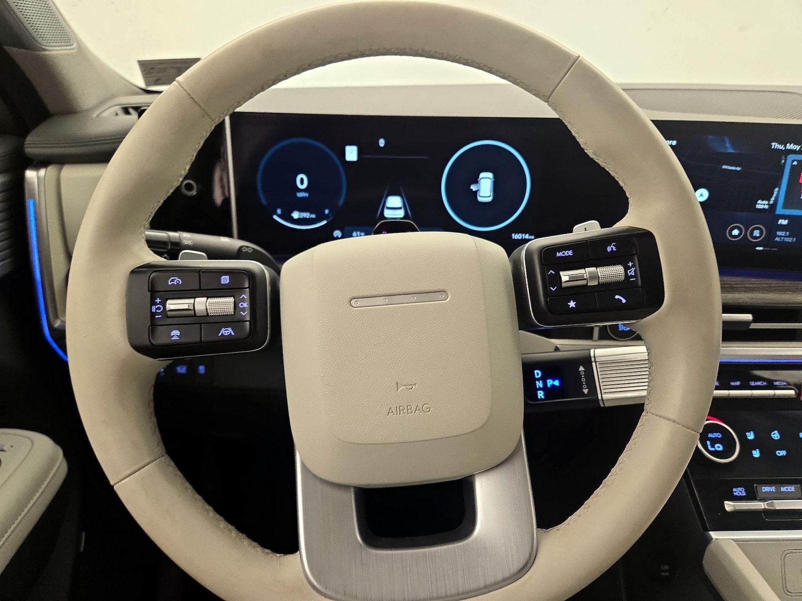 2024 Hyundai Santa Fe Limited - Photo 11