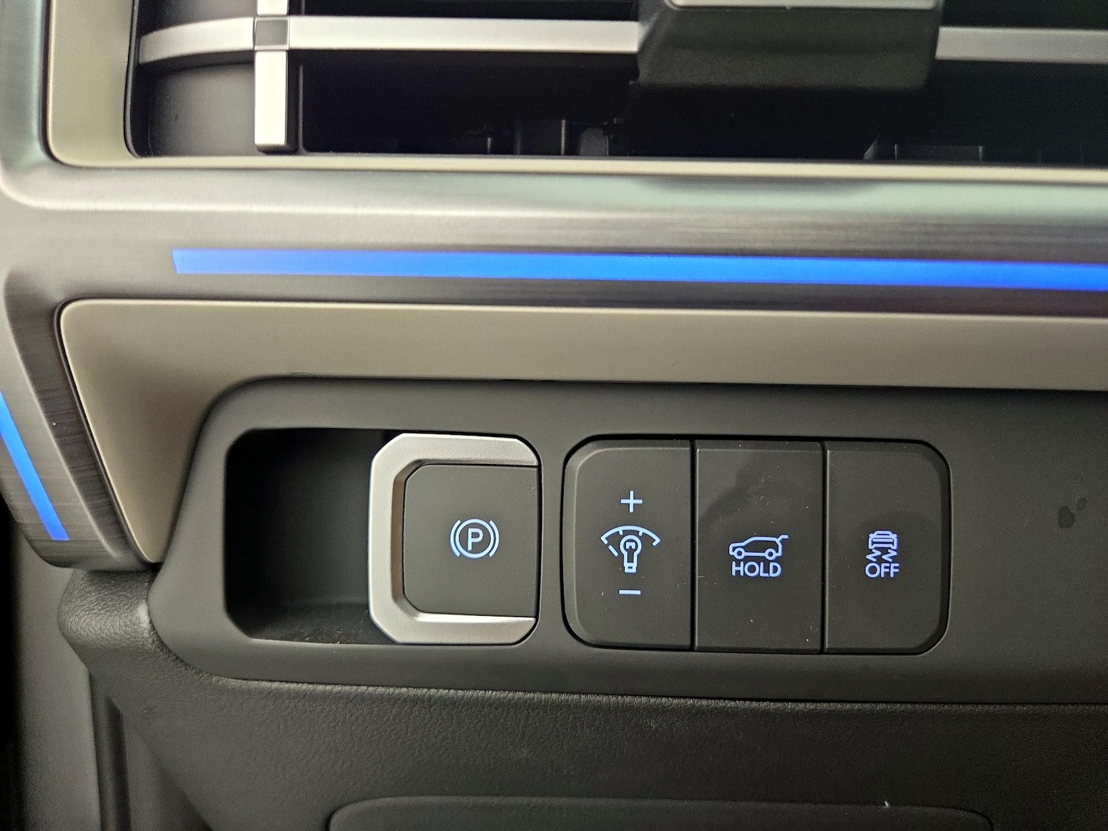 2024 Hyundai Santa Fe Limited - Photo 14