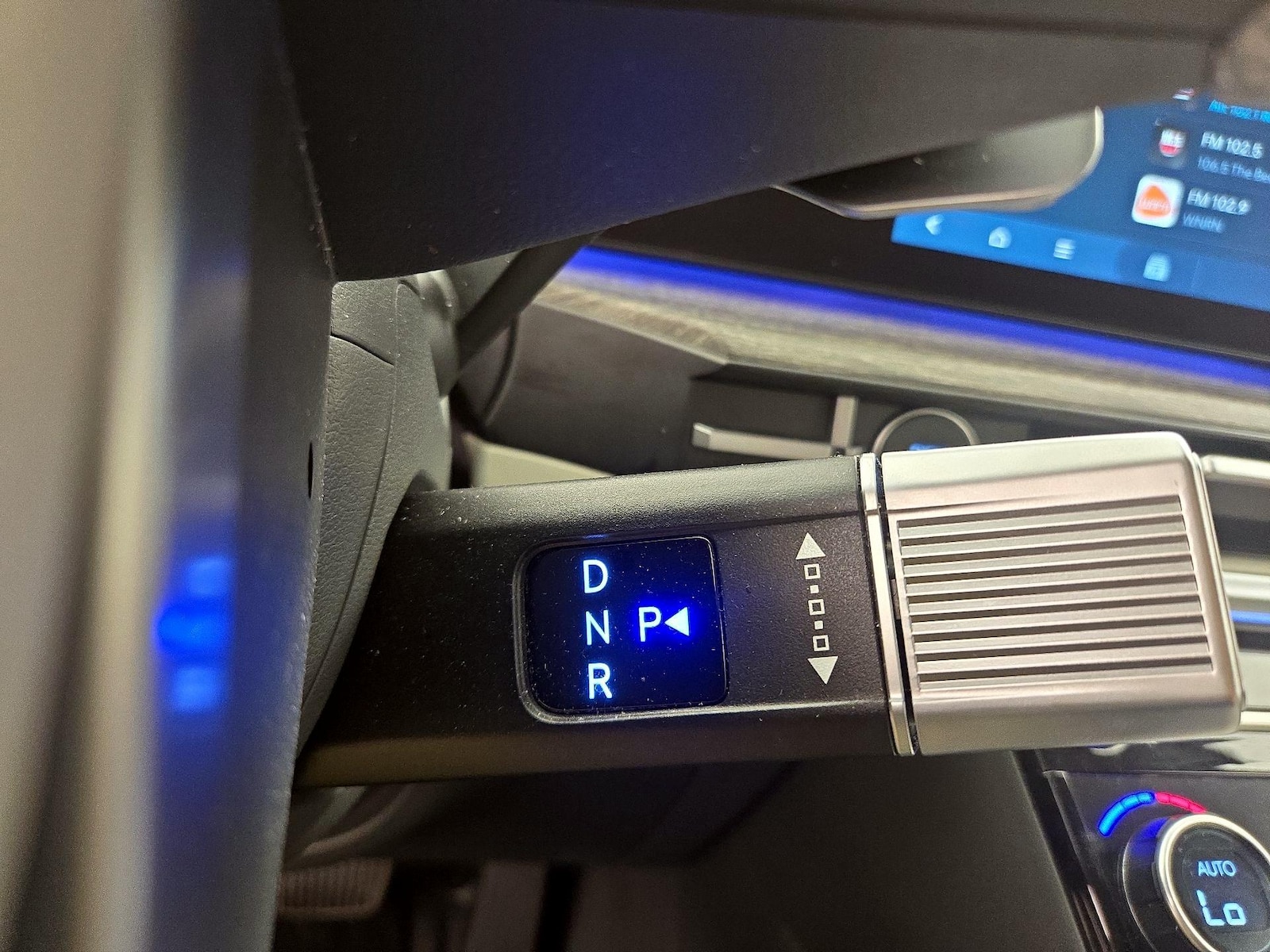 2024 Hyundai Santa Fe Limited - Photo 19