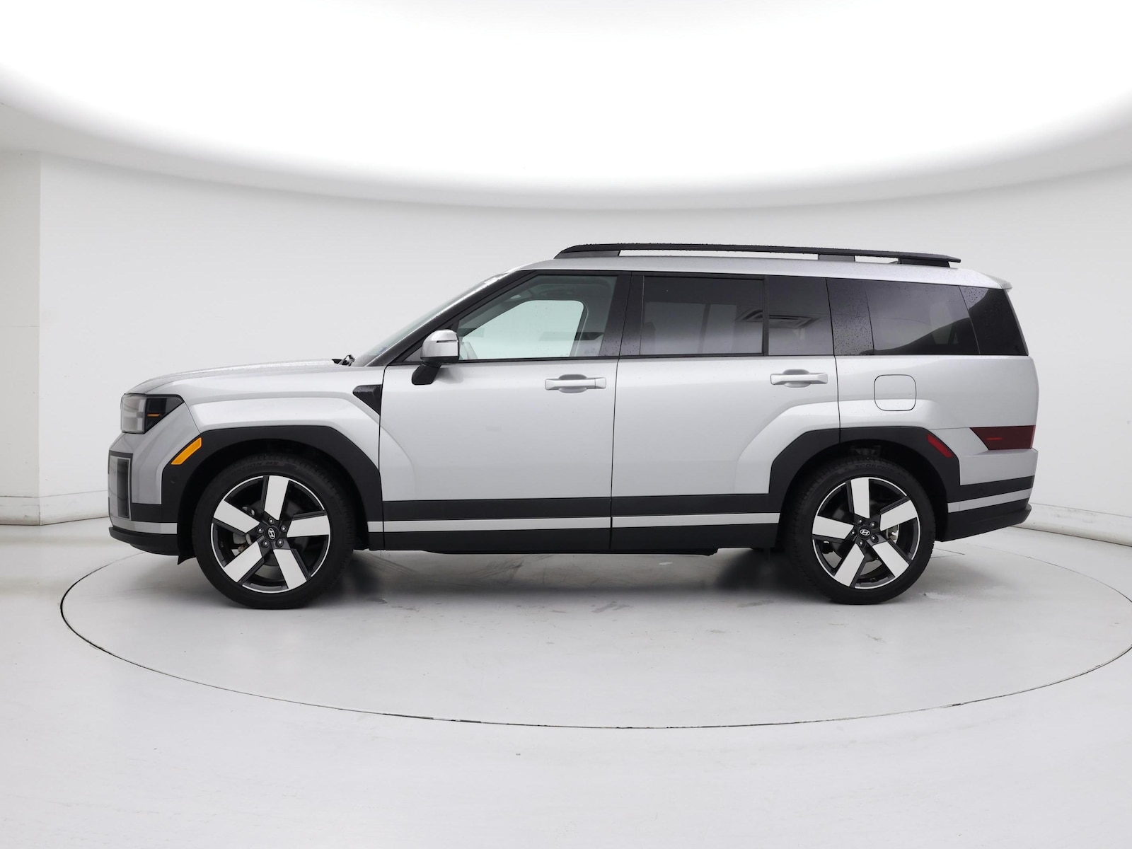 2024 Hyundai Santa Fe Limited - Photo 4