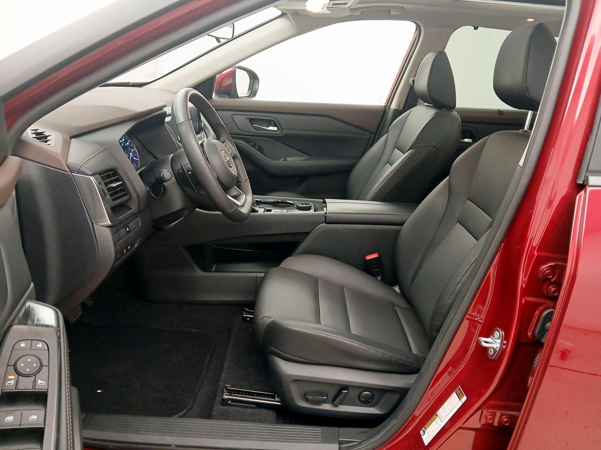 Thumbnail: 2023 Nissan Rogue - 11