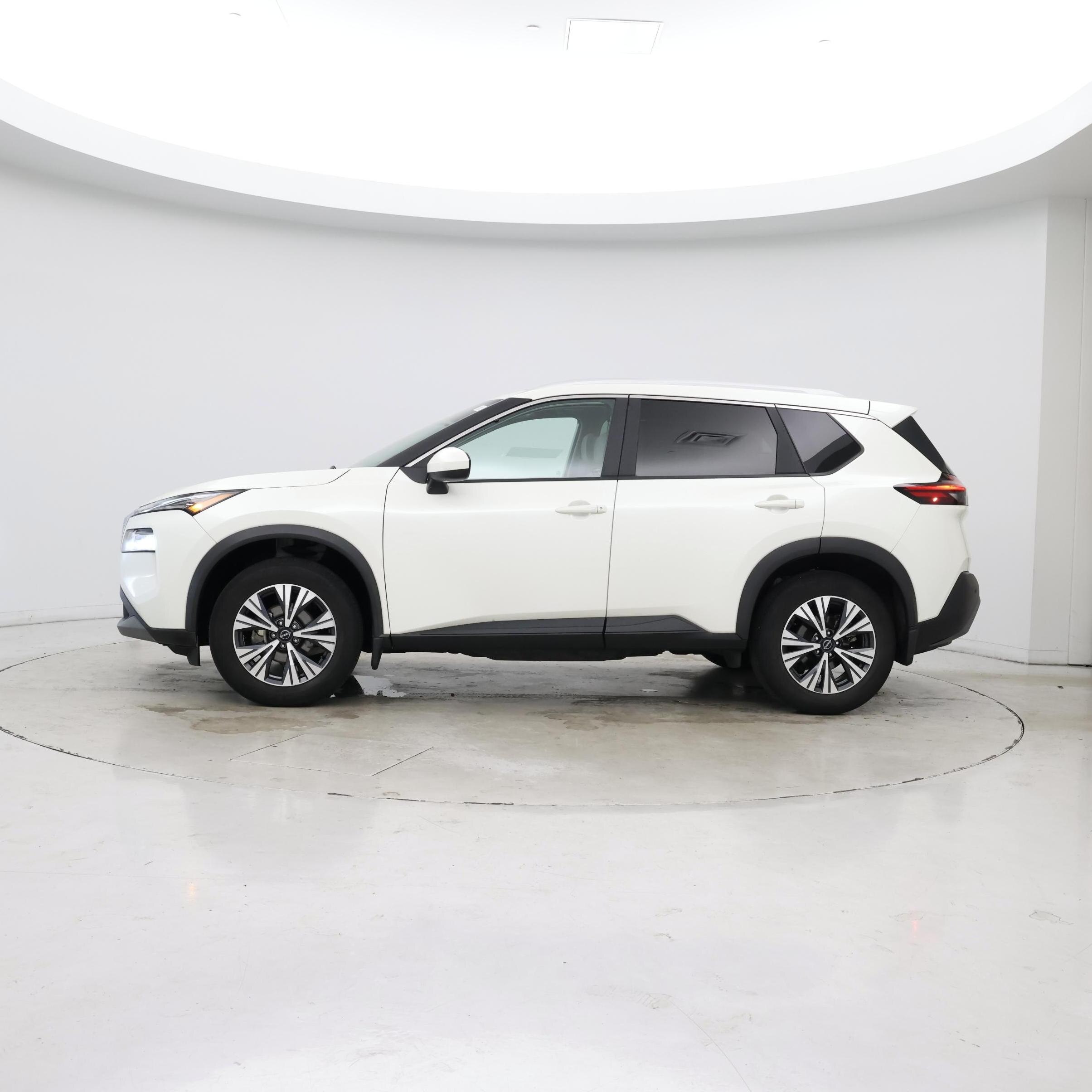 Thumbnail: 2023 Nissan Rogue - 3