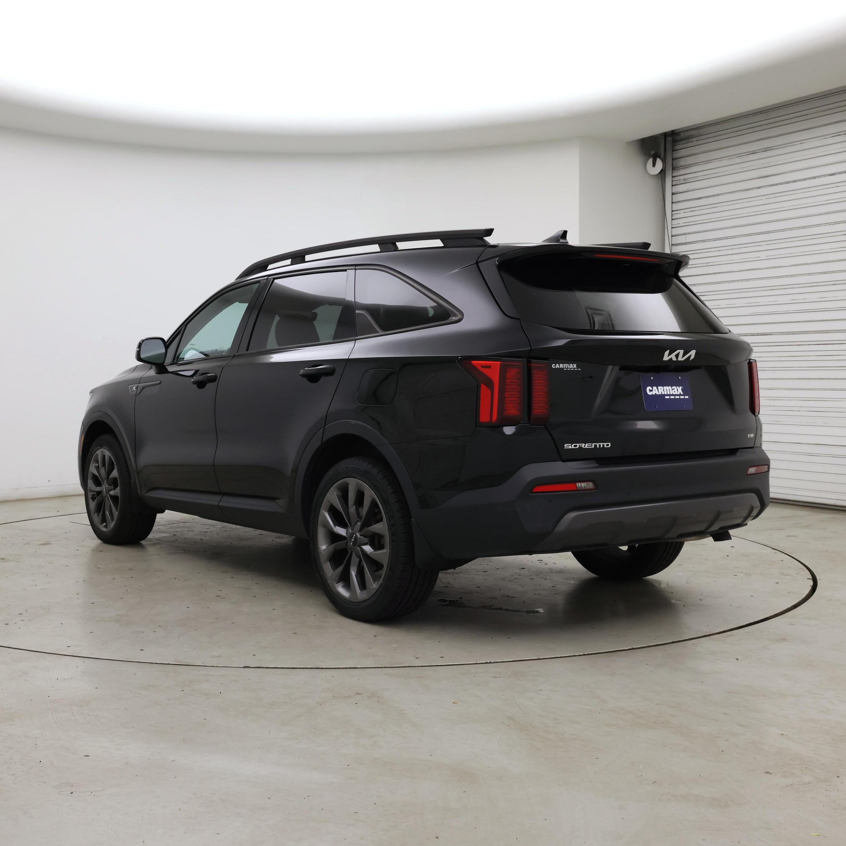 Thumbnail: 2023 Kia Sorento - 2