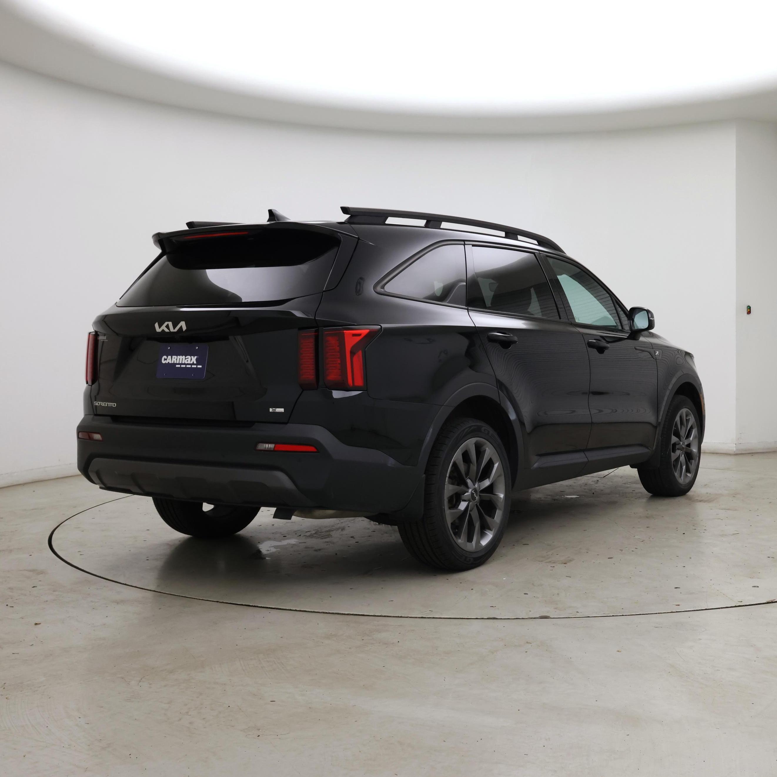 Thumbnail: 2023 Kia Sorento - 8