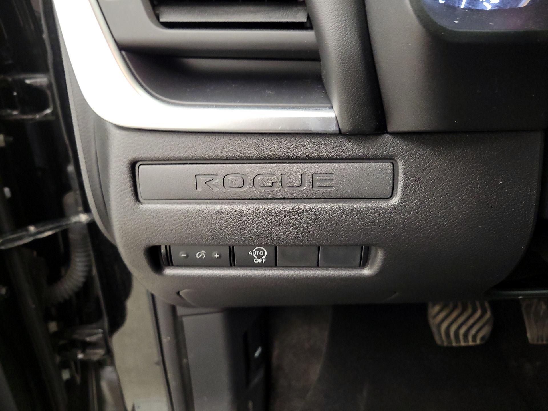 Thumbnail: 2023 Nissan Rogue - 13