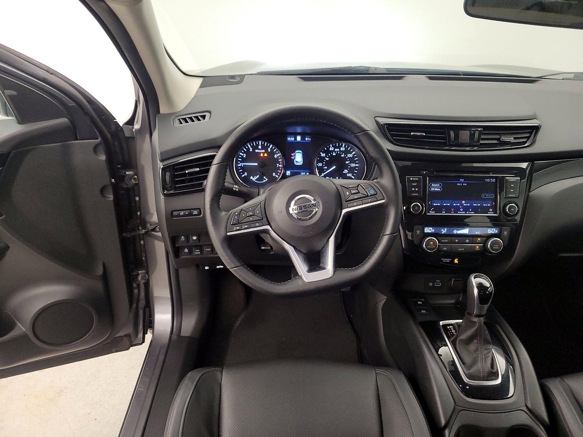 Thumbnail: 2022 Nissan Rogue Sport - 10