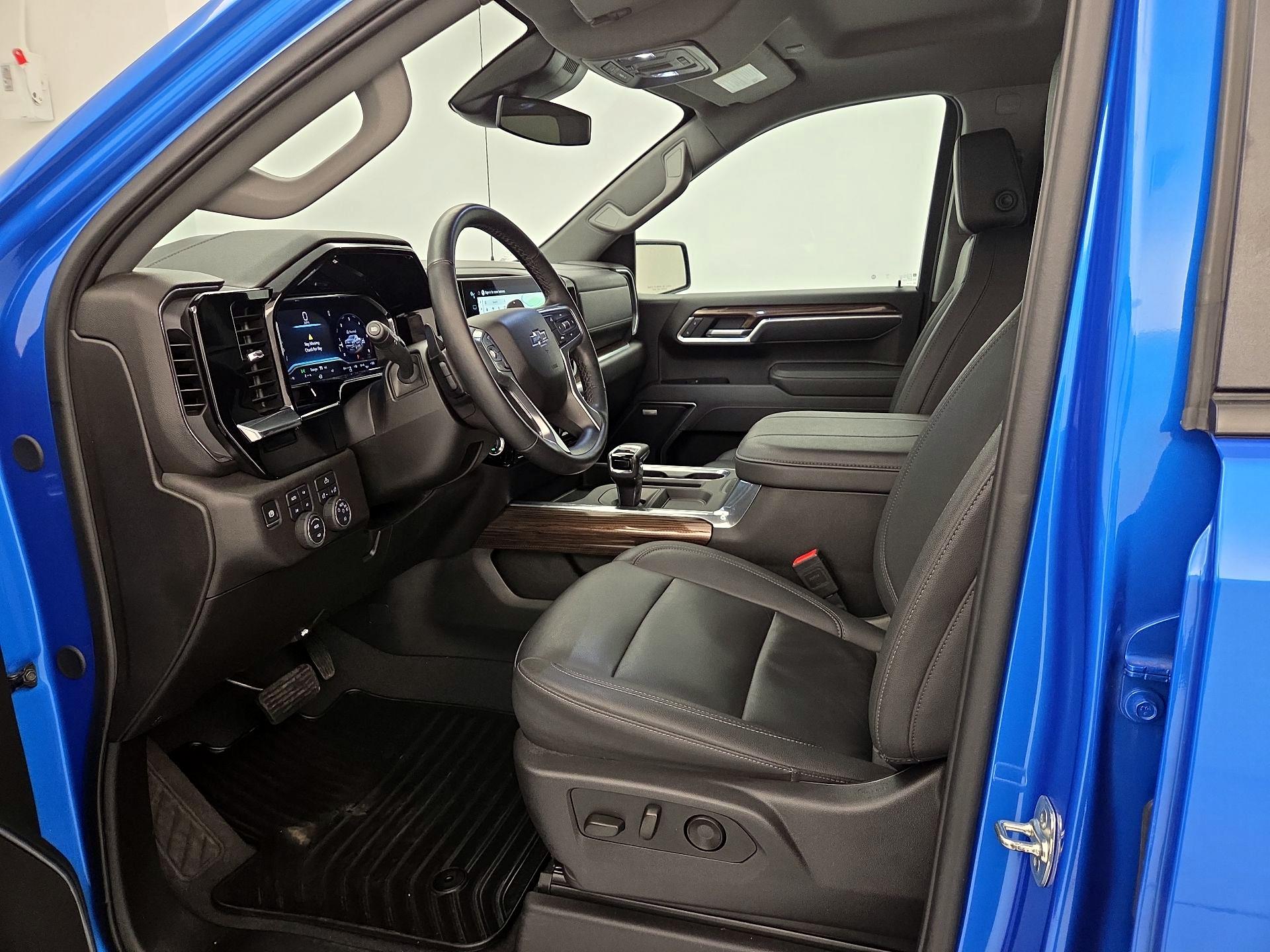 Thumbnail: 2025 Chevrolet Silverado 1500 - 11