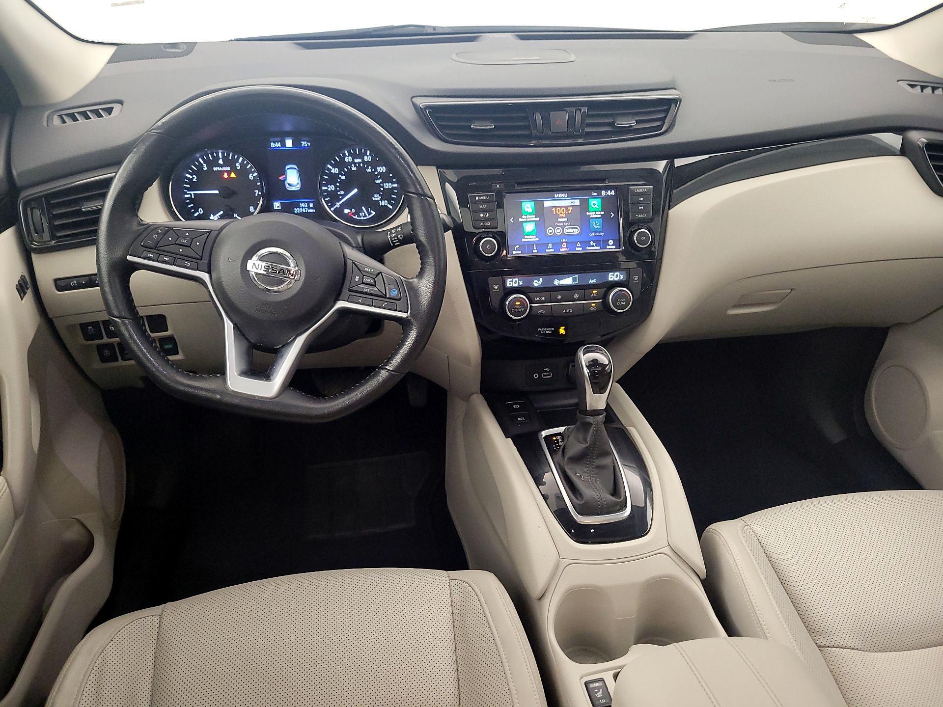 Thumbnail: 2022 Nissan Rogue Sport - 9