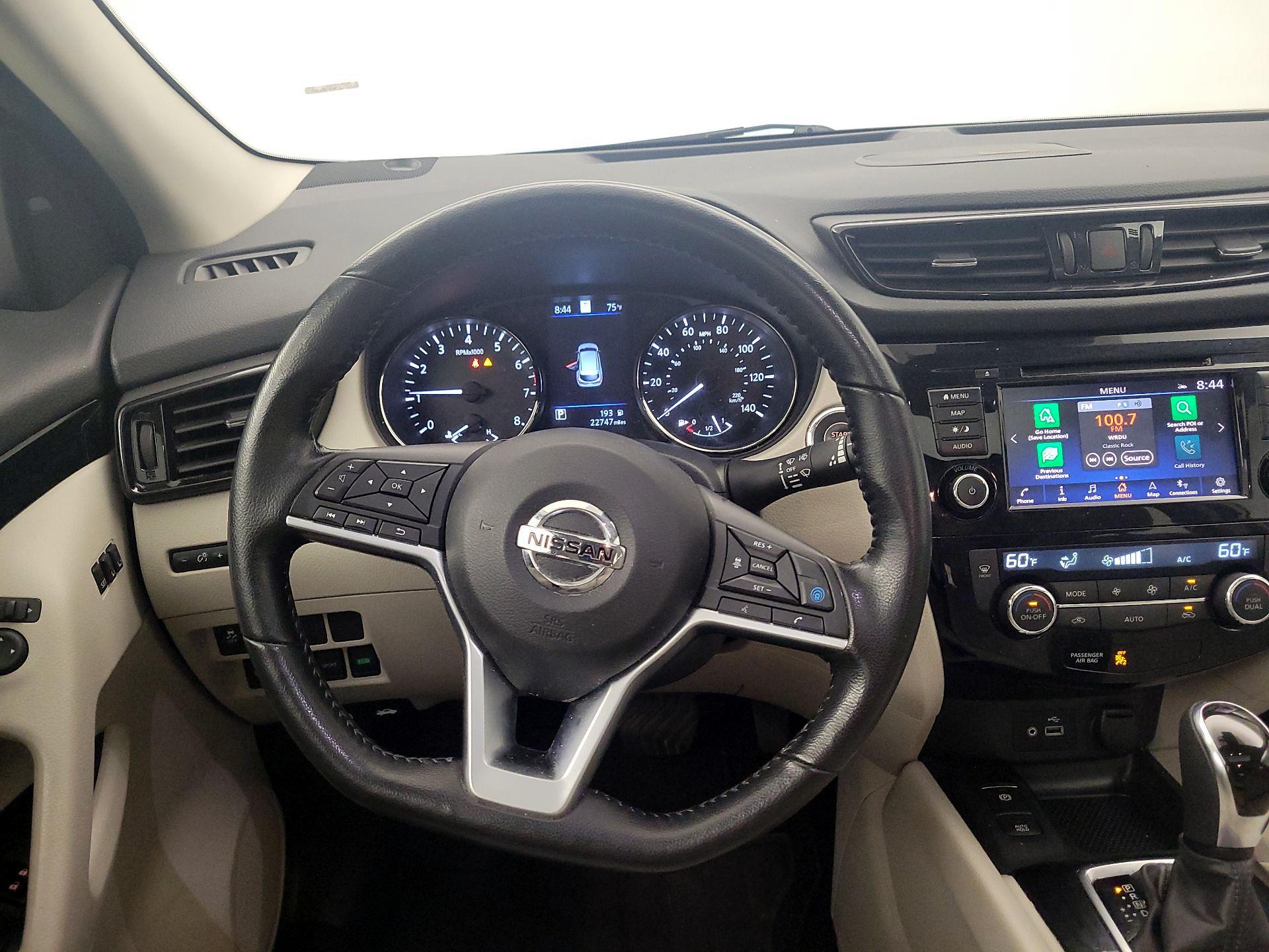 Thumbnail: 2022 Nissan Rogue Sport - 10