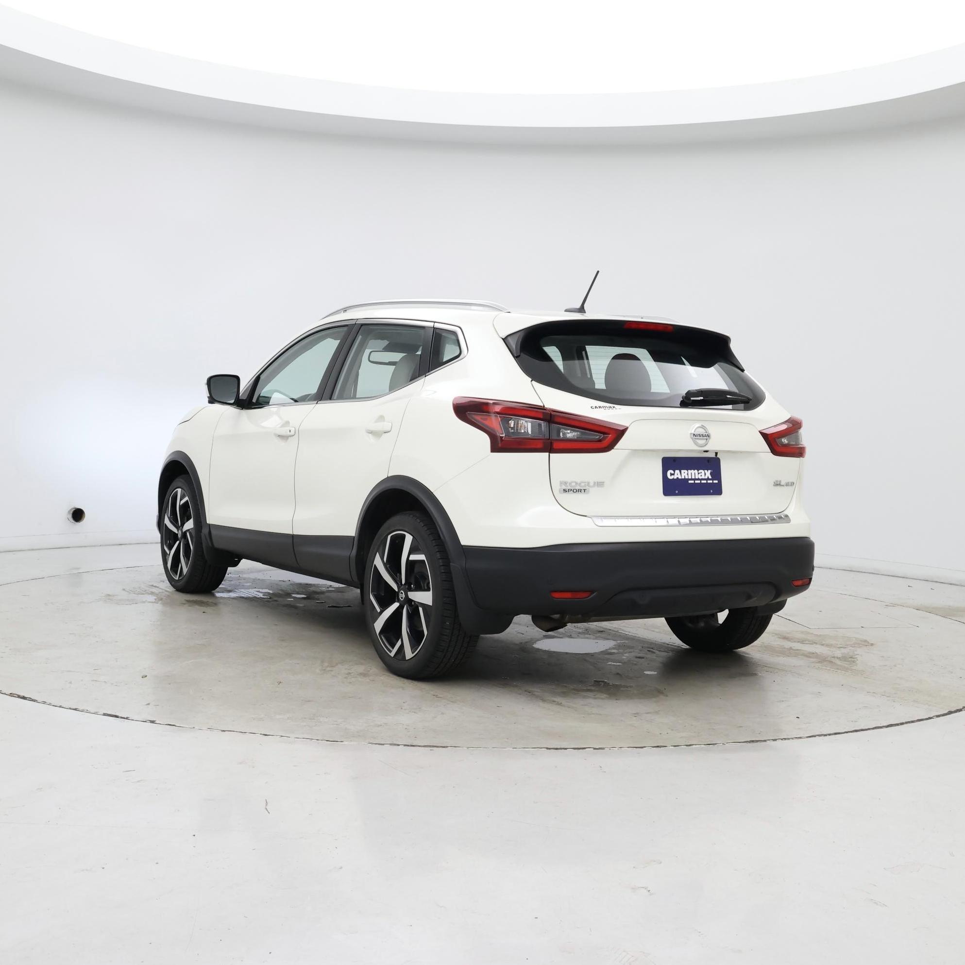 Thumbnail: 2022 Nissan Rogue Sport - 2