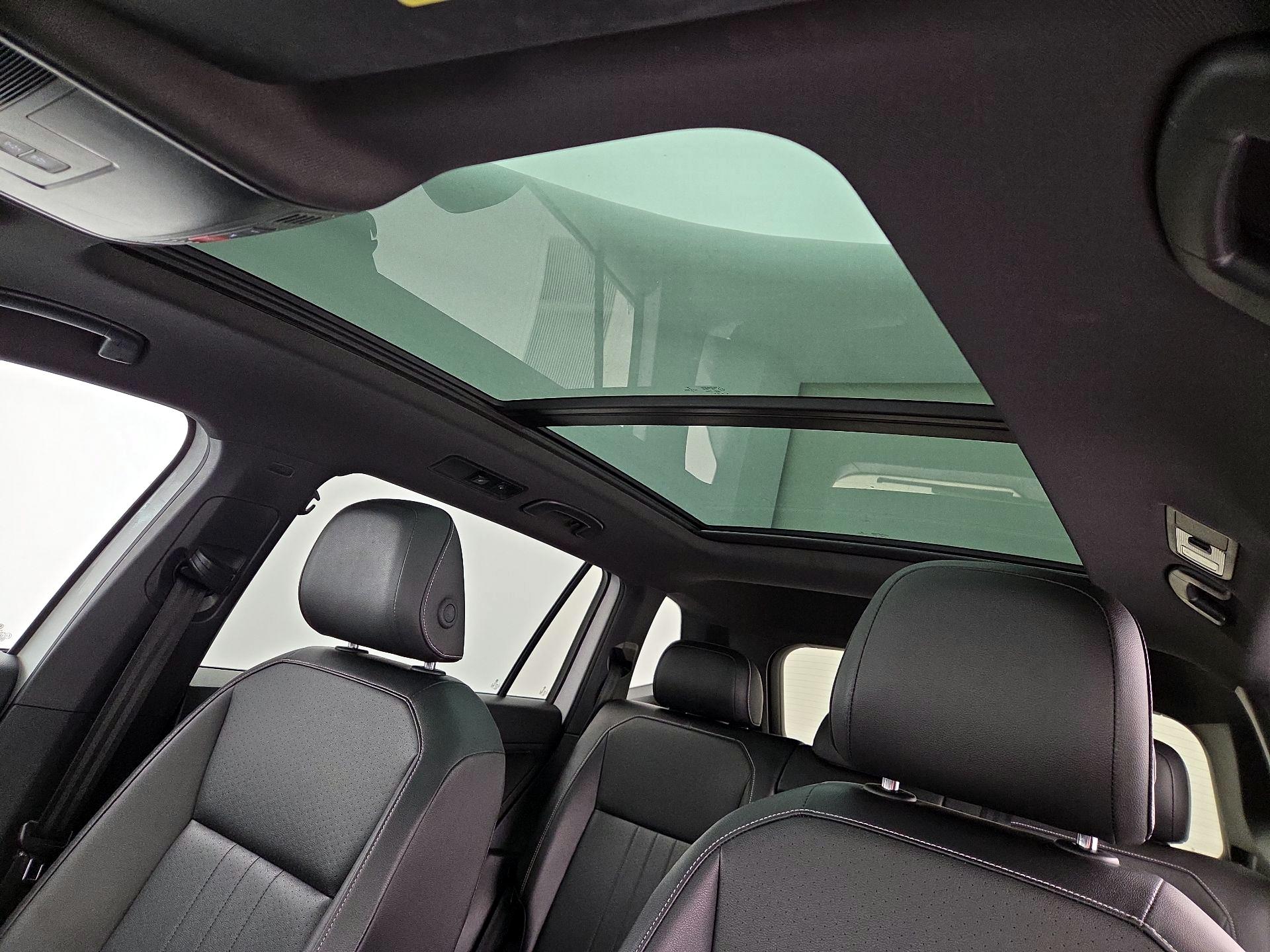 Thumbnail: 2022 Volkswagen Tiguan - 19