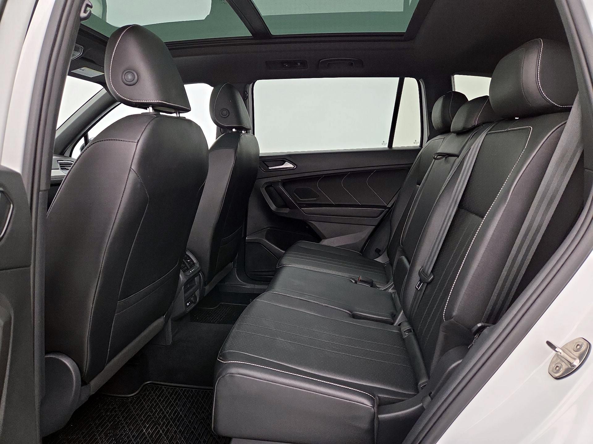 Thumbnail: 2022 Volkswagen Tiguan - 20