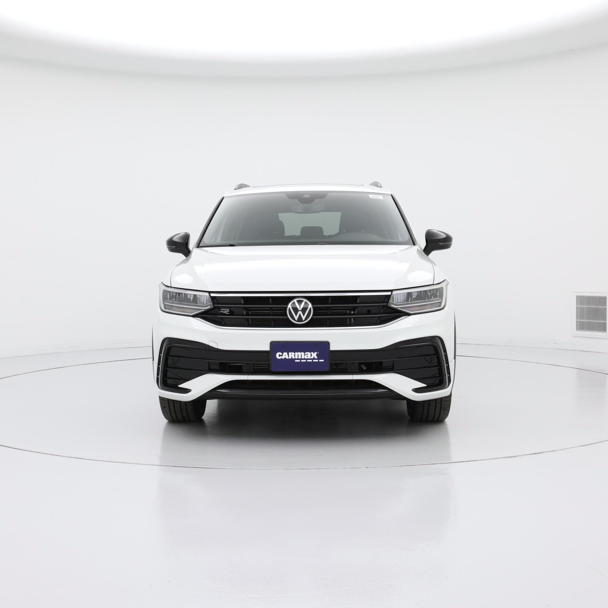Thumbnail: 2022 Volkswagen Tiguan - 5