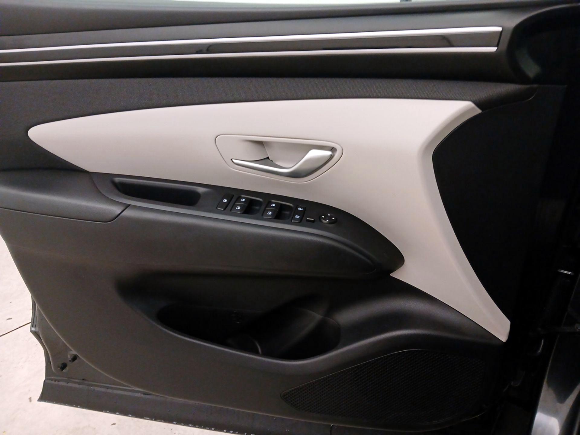 Thumbnail: 2023 Hyundai Tucson - 12