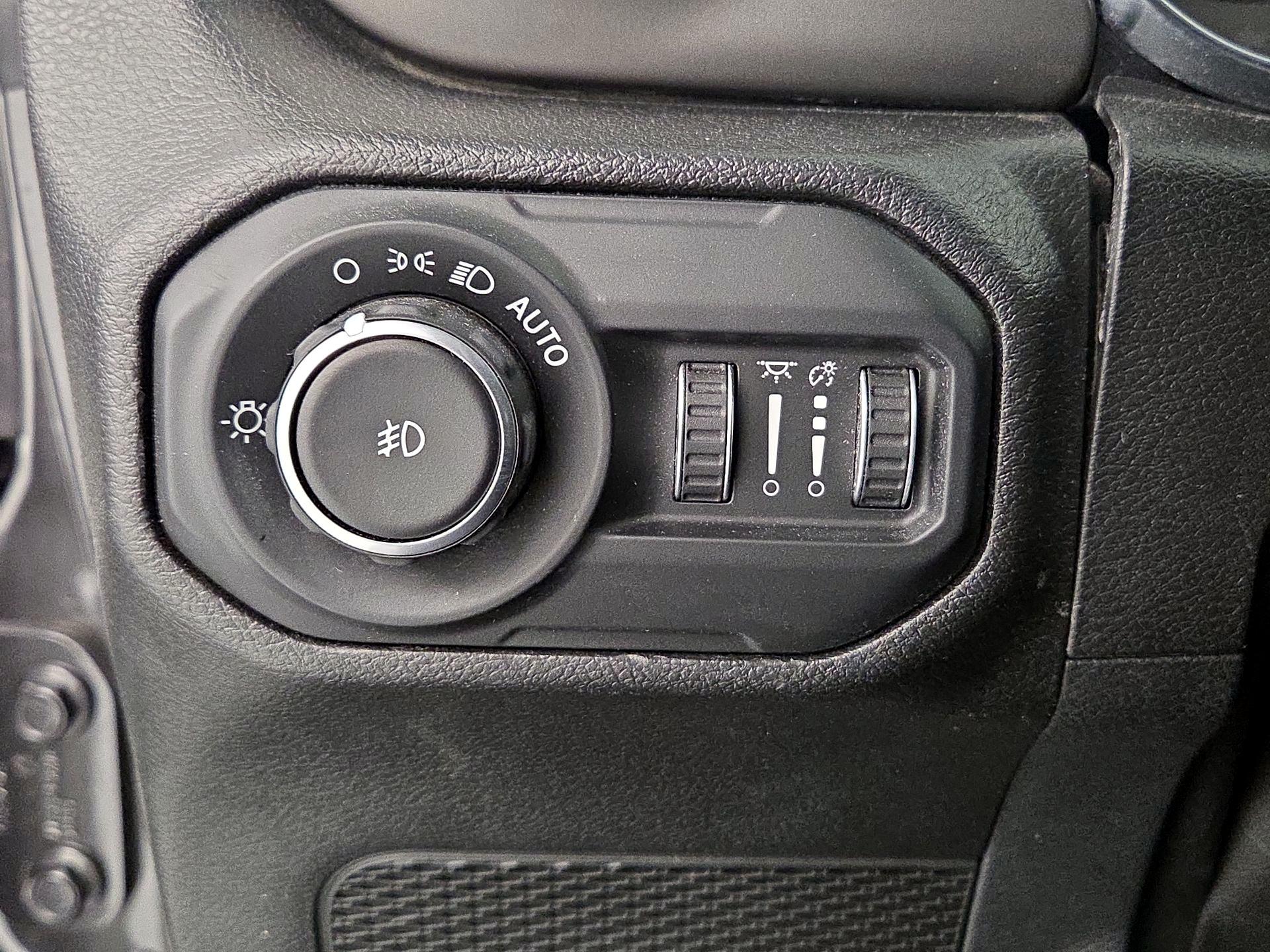 Thumbnail: 2021 Jeep Wrangler - 13