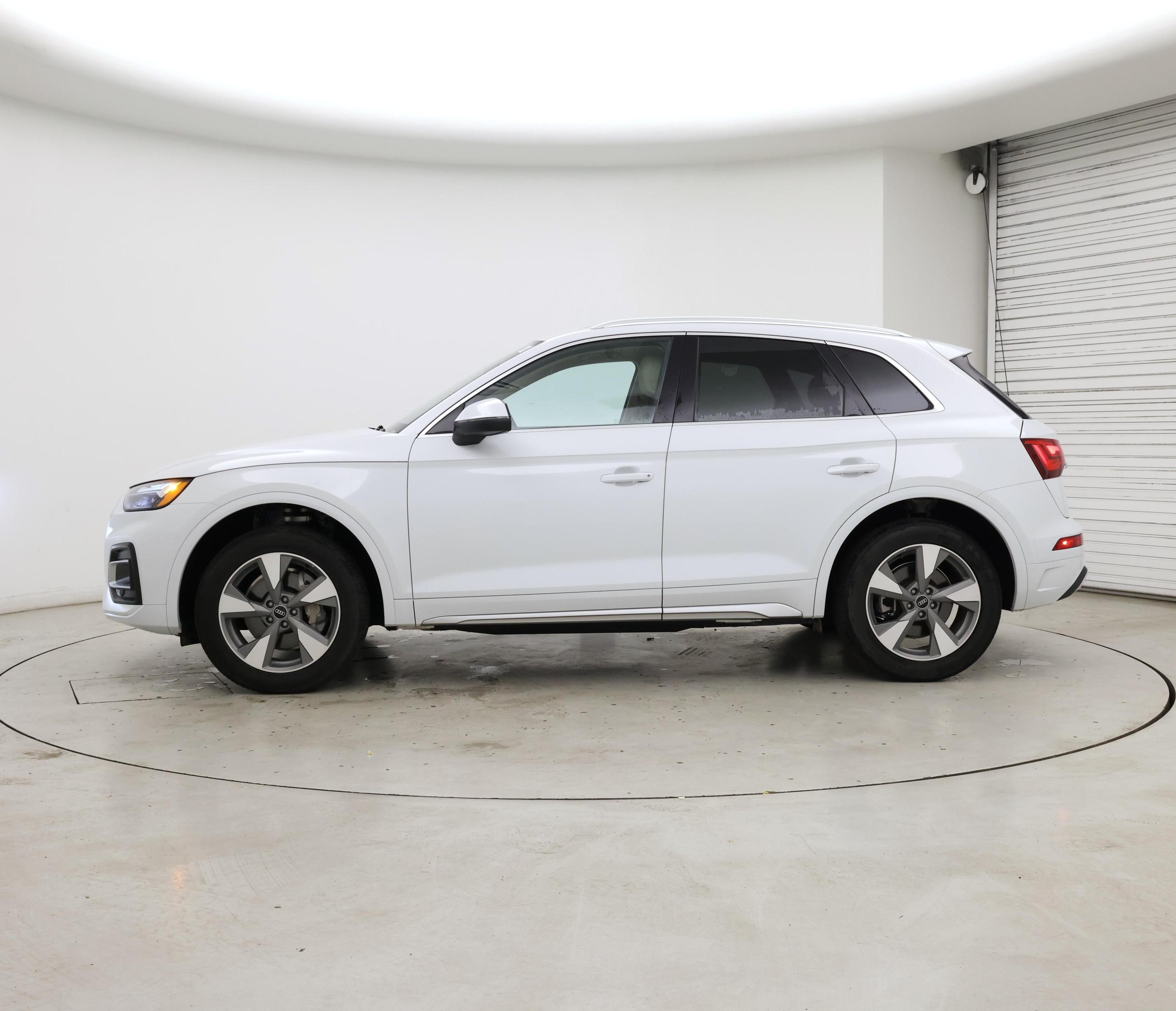 Thumbnail: 2024 Audi Q5 - 3