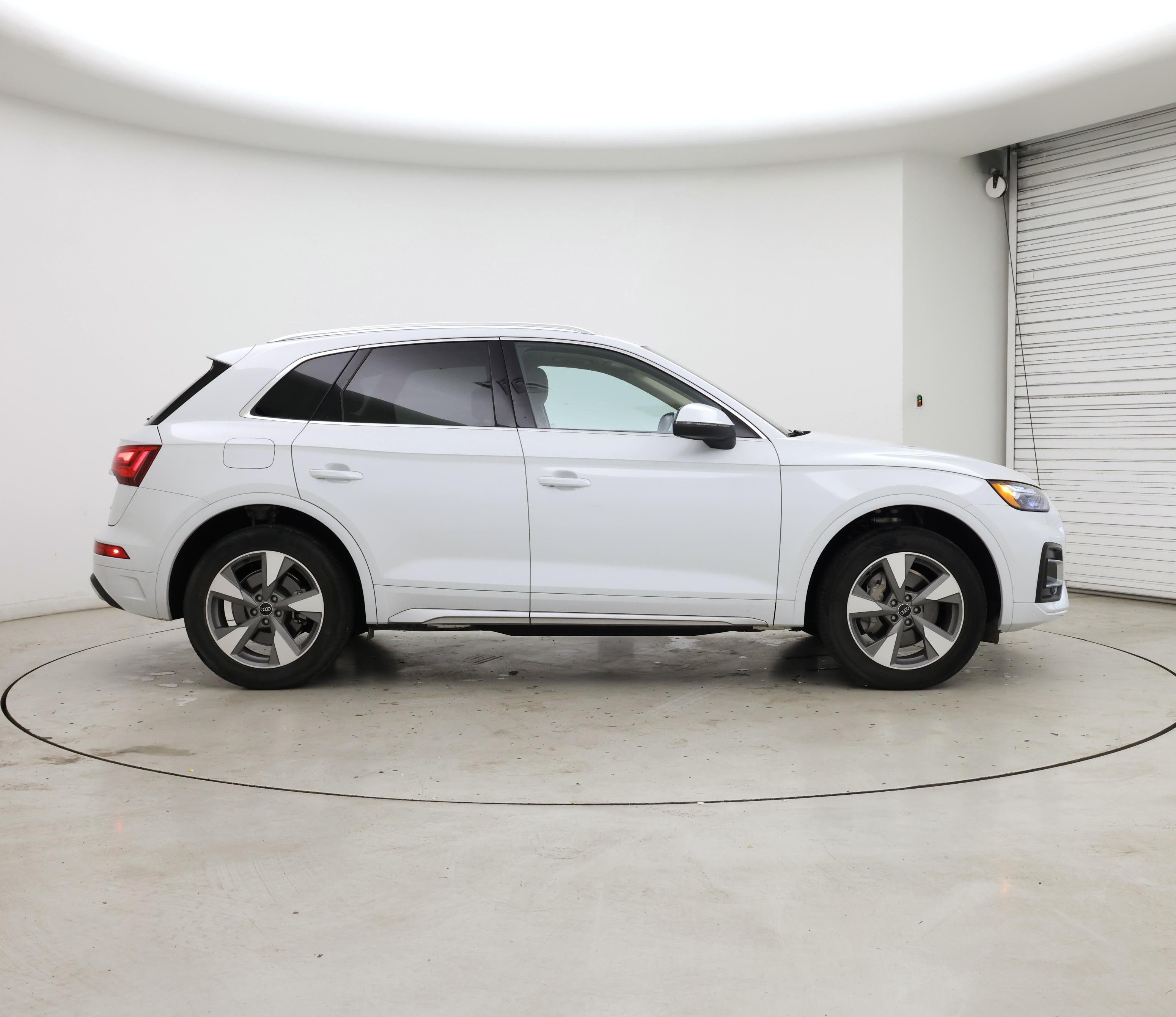 Thumbnail: 2024 Audi Q5 - 7
