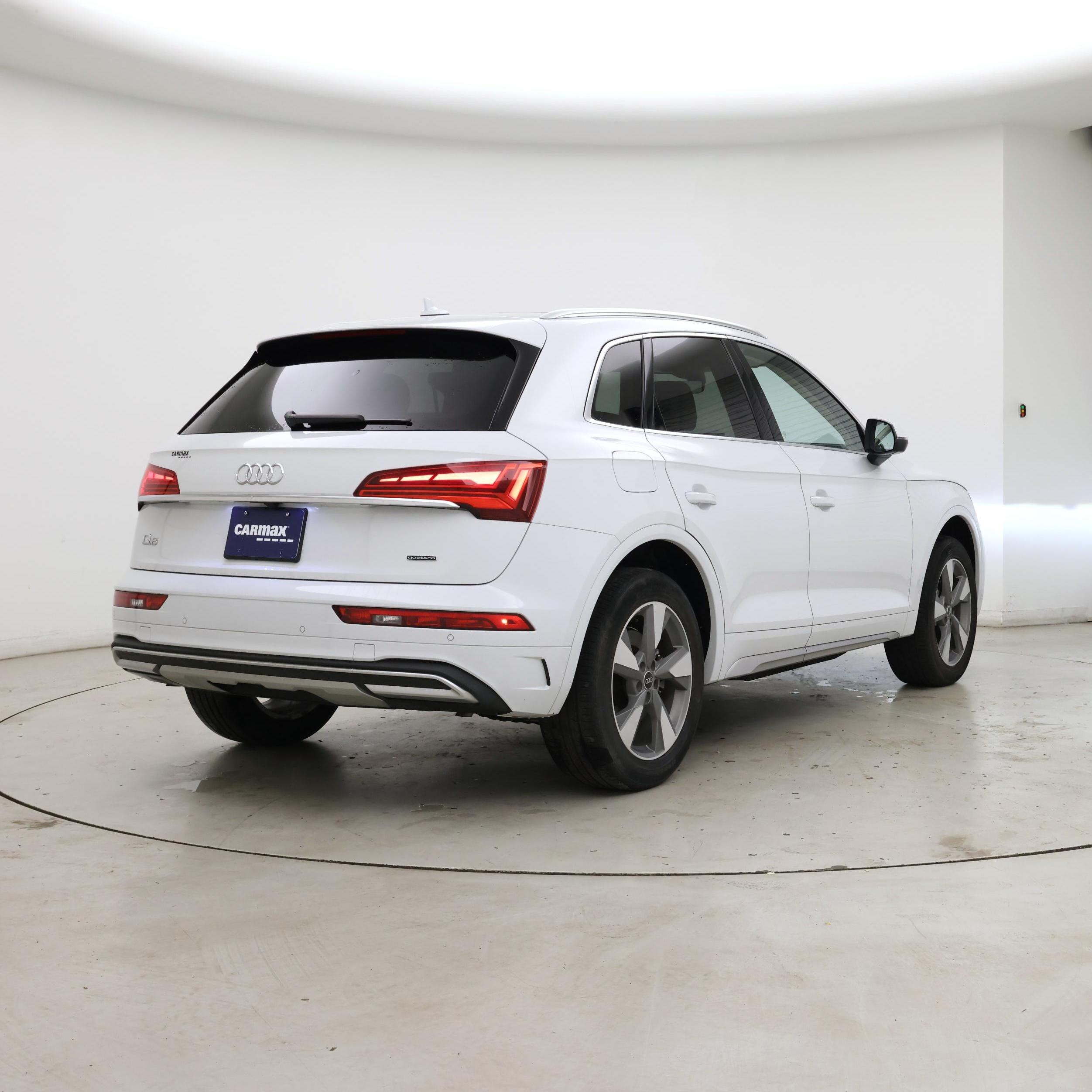Thumbnail: 2024 Audi Q5 - 8