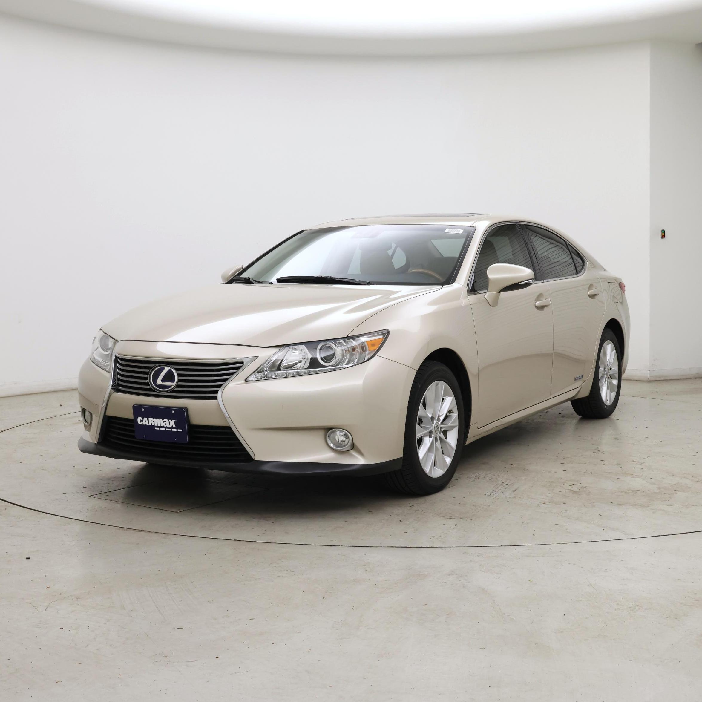 Thumbnail: 2015 Lexus ES - 4
