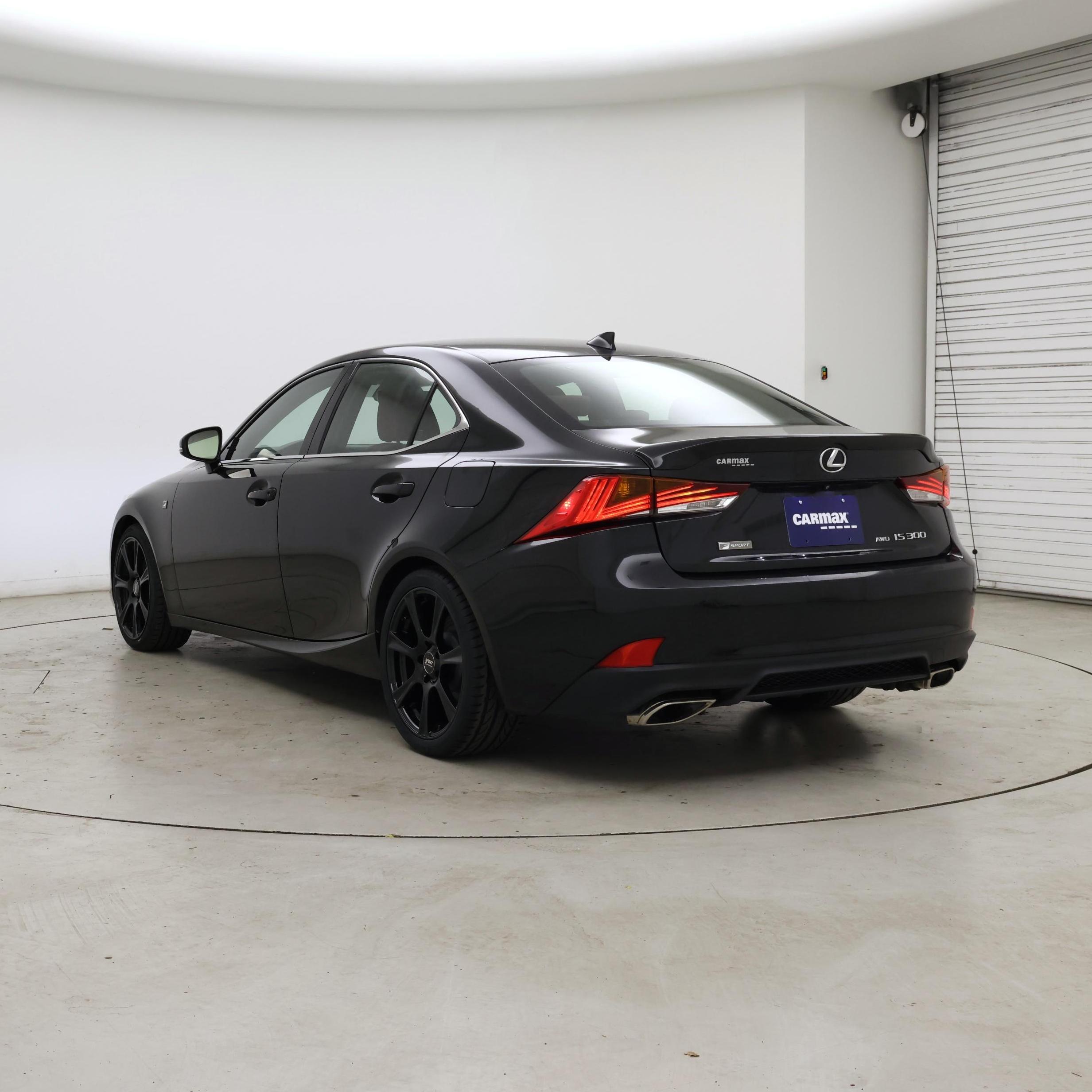 Thumbnail: 2019 Lexus IS - 2