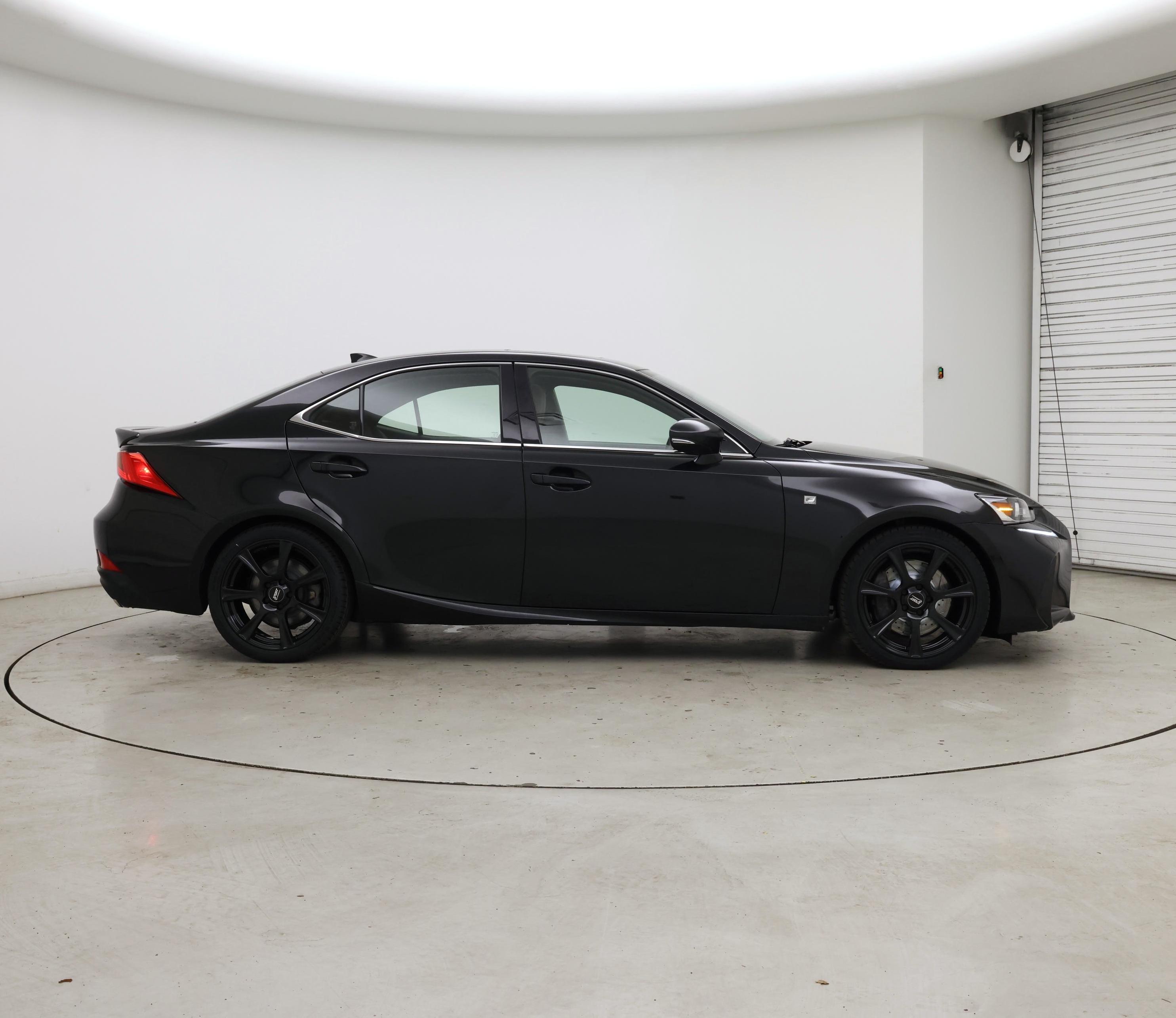 Thumbnail: 2019 Lexus IS - 7