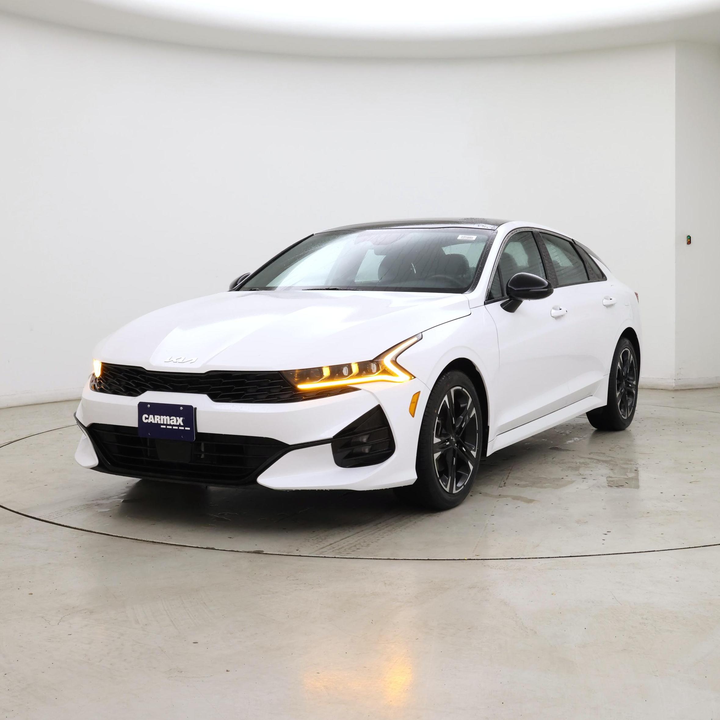 Thumbnail: 2023 Kia K5 - 4