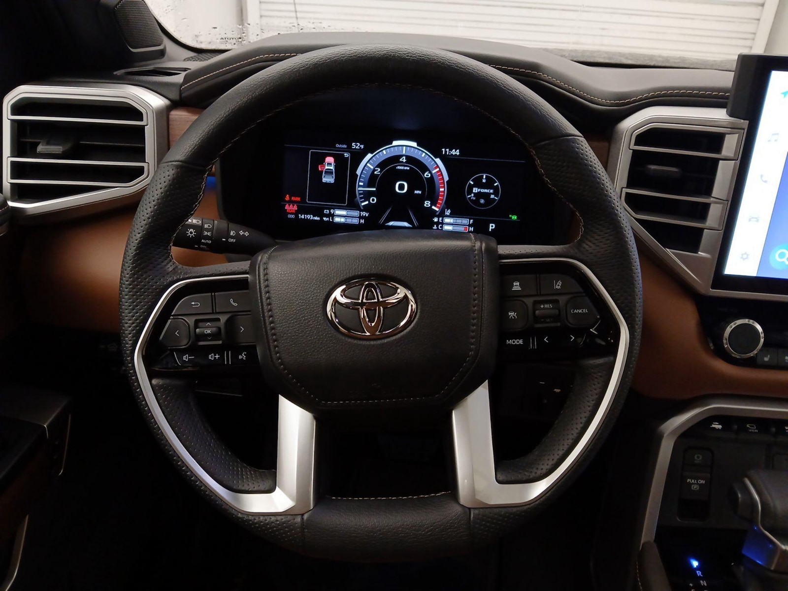 2023 Toyota Tundra 1794 Edition - Photo 11