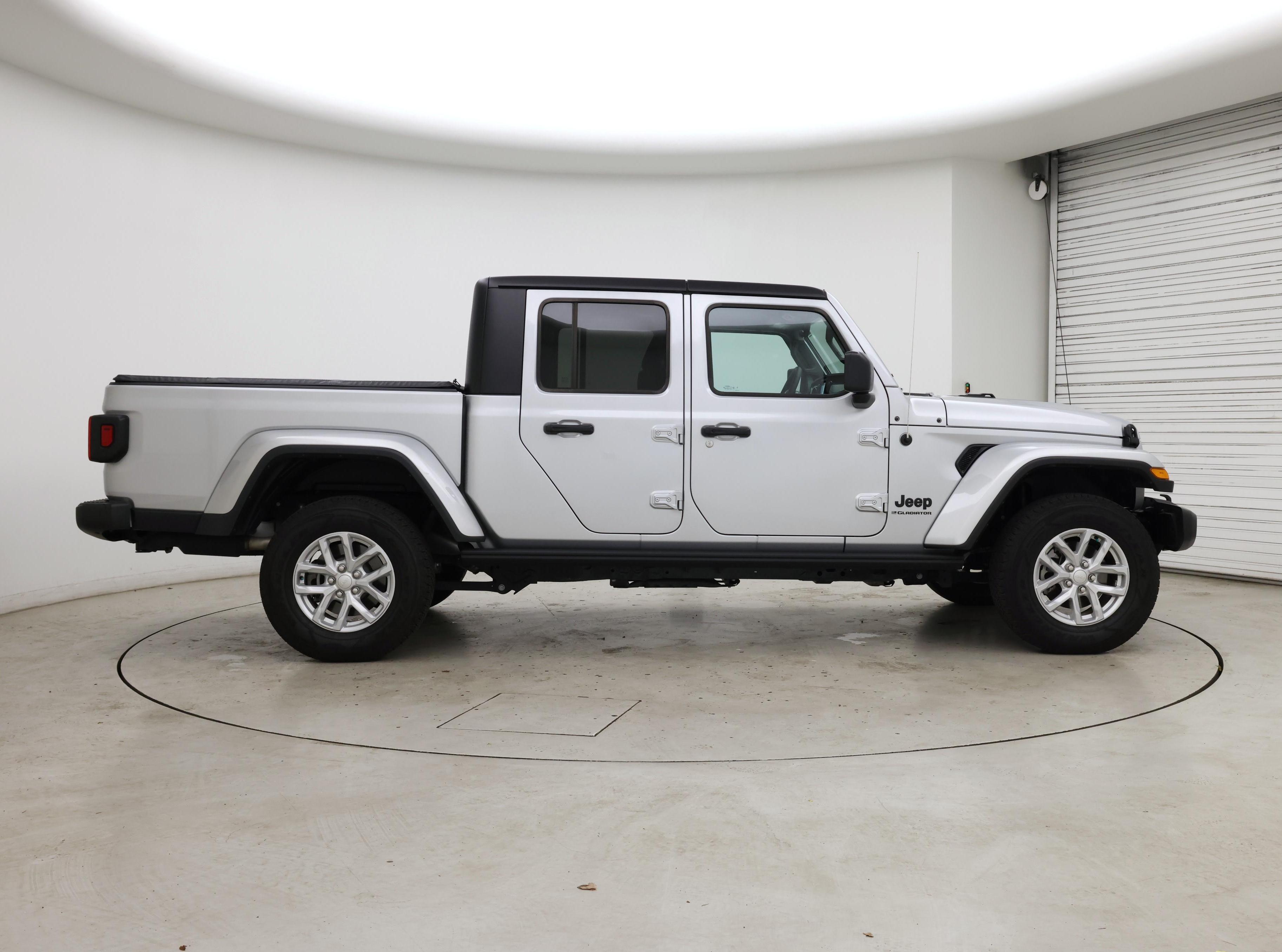 Thumbnail: 2023 Jeep Gladiator - 7