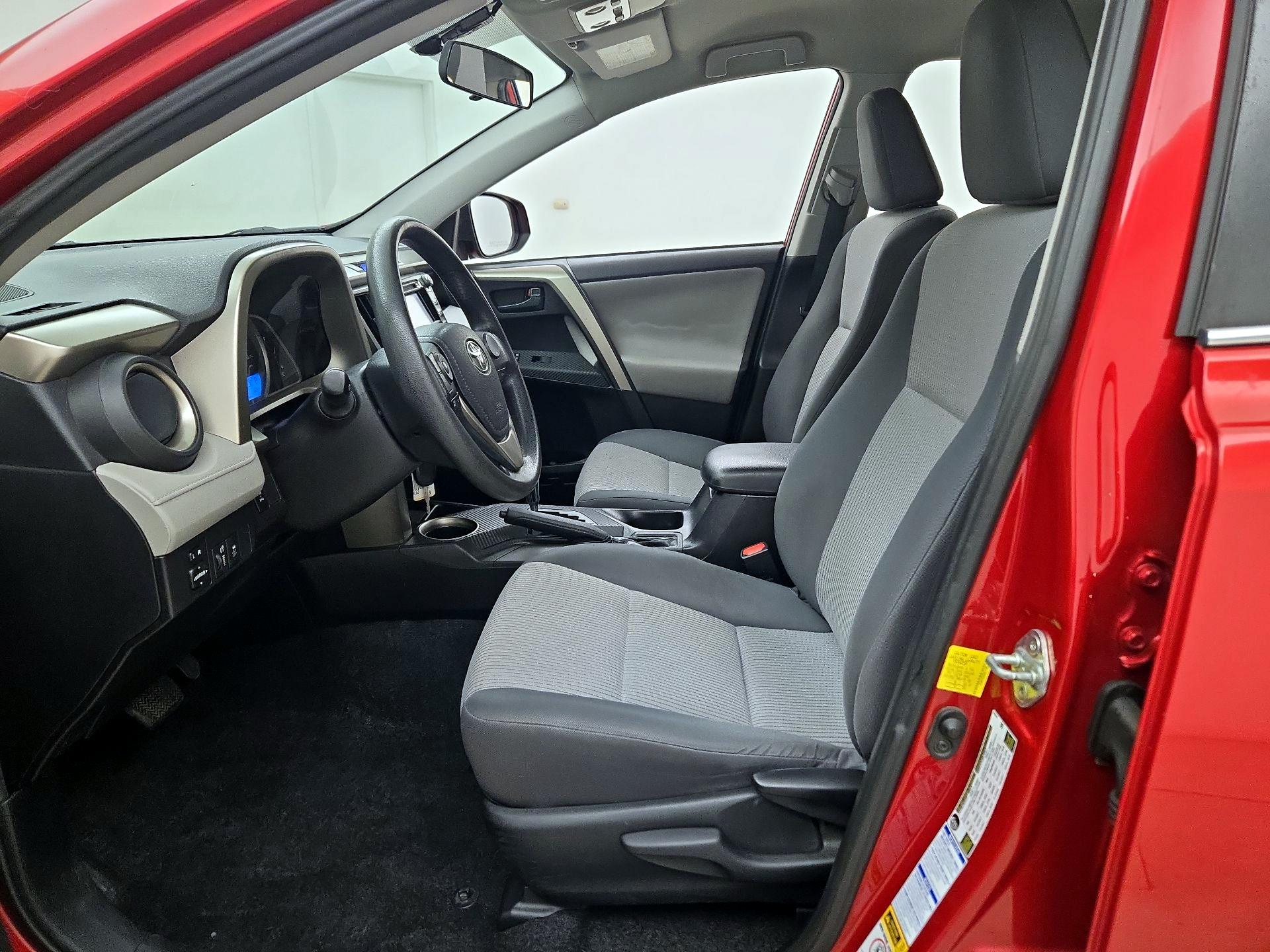 Thumbnail: 2014 Toyota RAV4 - 11