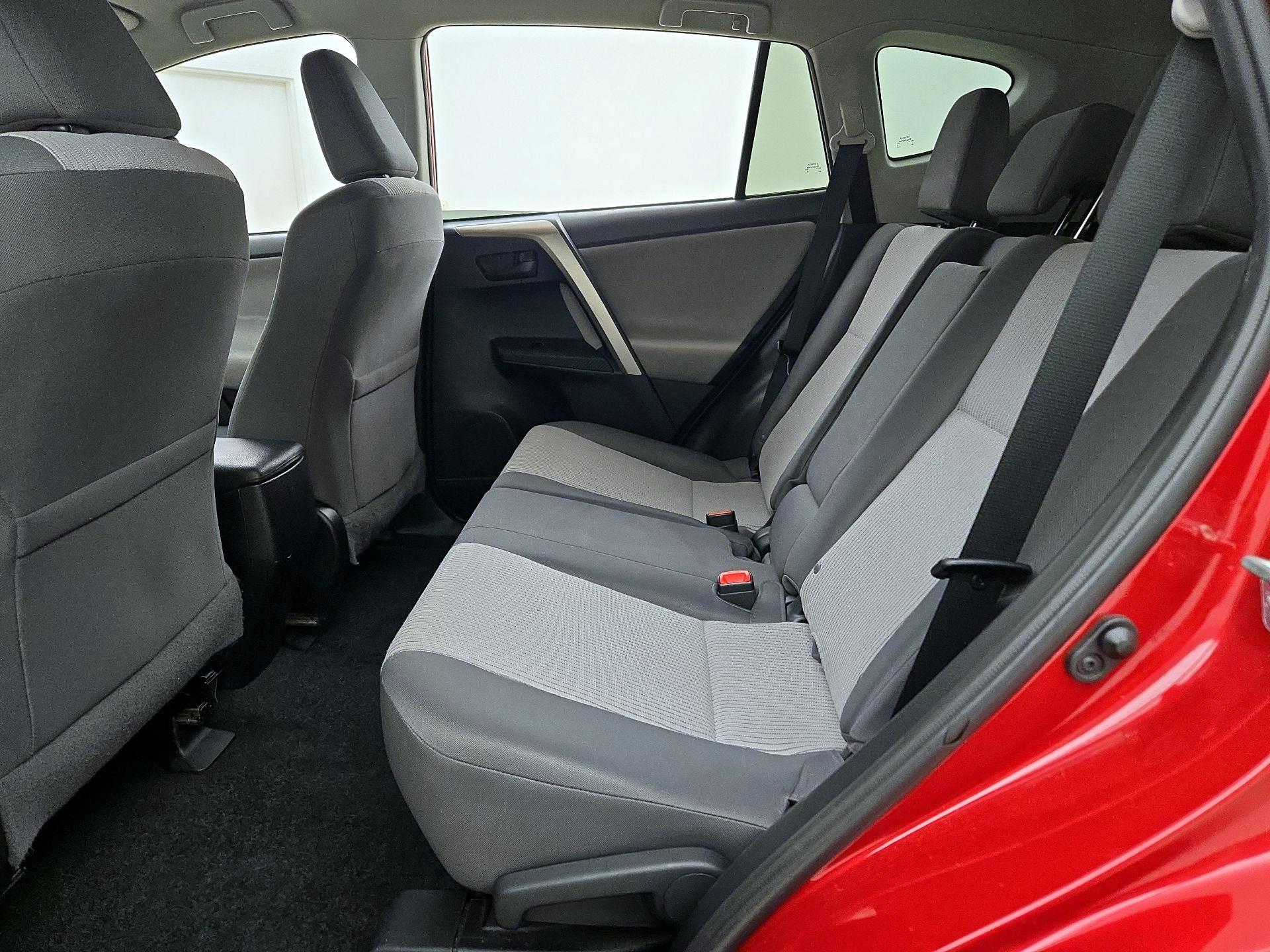 Thumbnail: 2014 Toyota RAV4 - 17