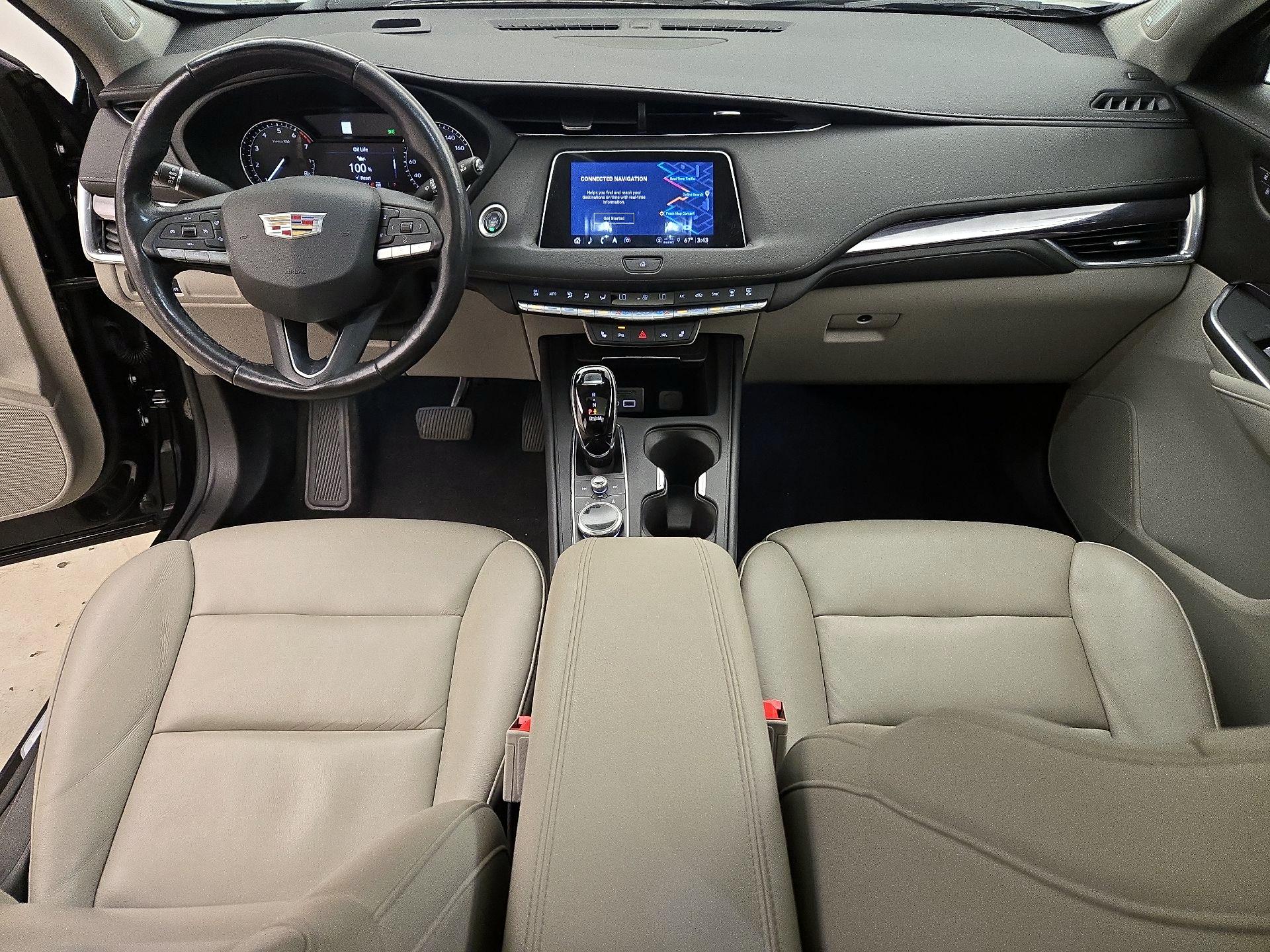 Thumbnail: 2021 Cadillac XT4 - 9