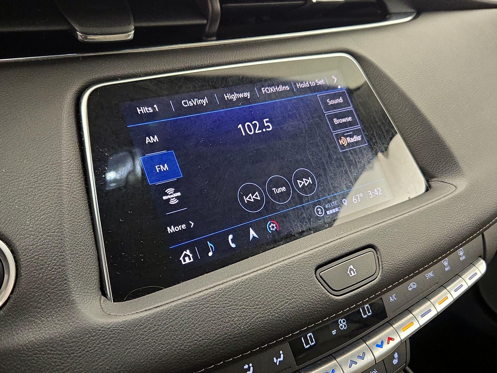 Thumbnail: 2021 Cadillac XT4 - 16