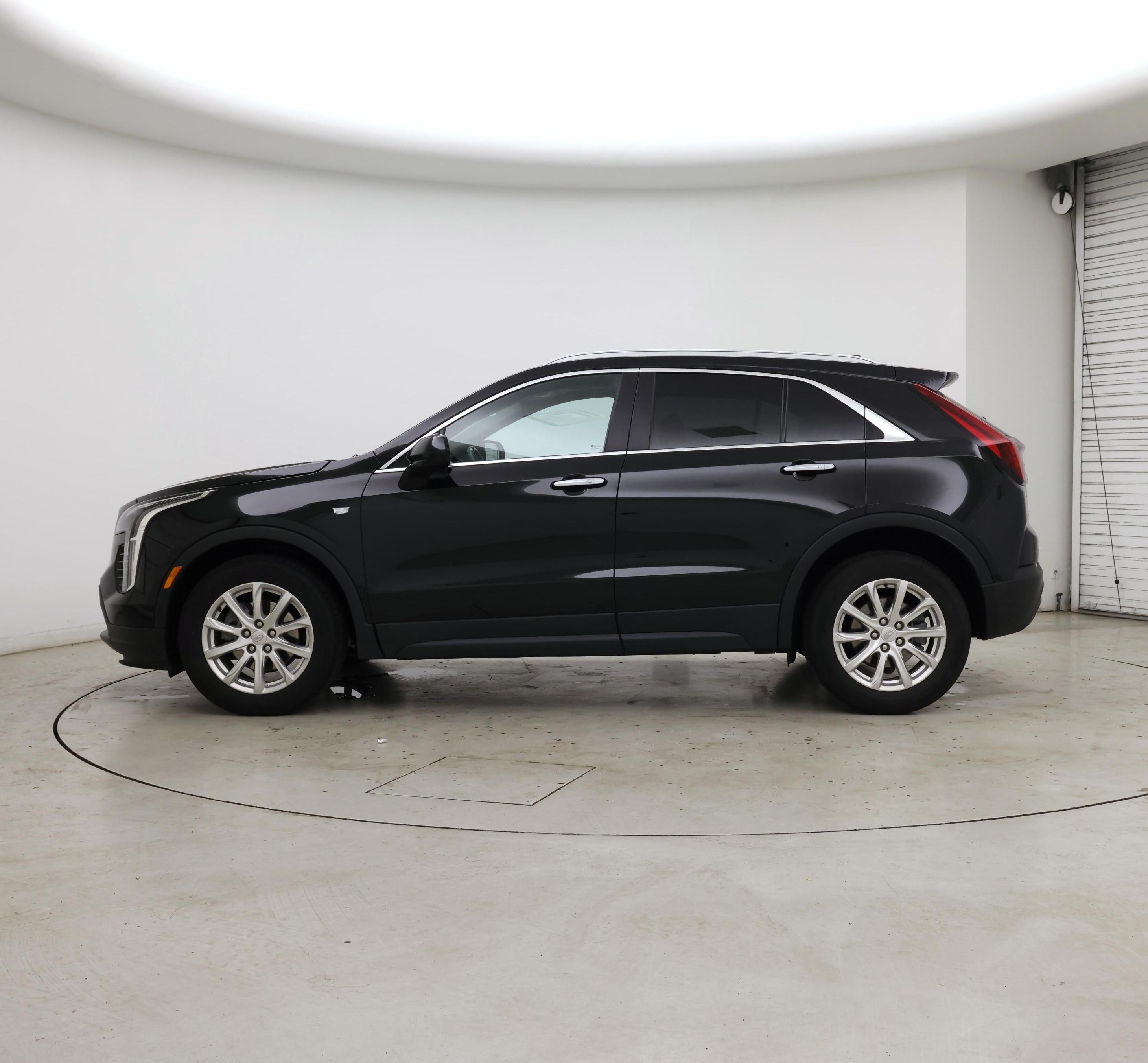 Thumbnail: 2021 Cadillac XT4 - 3