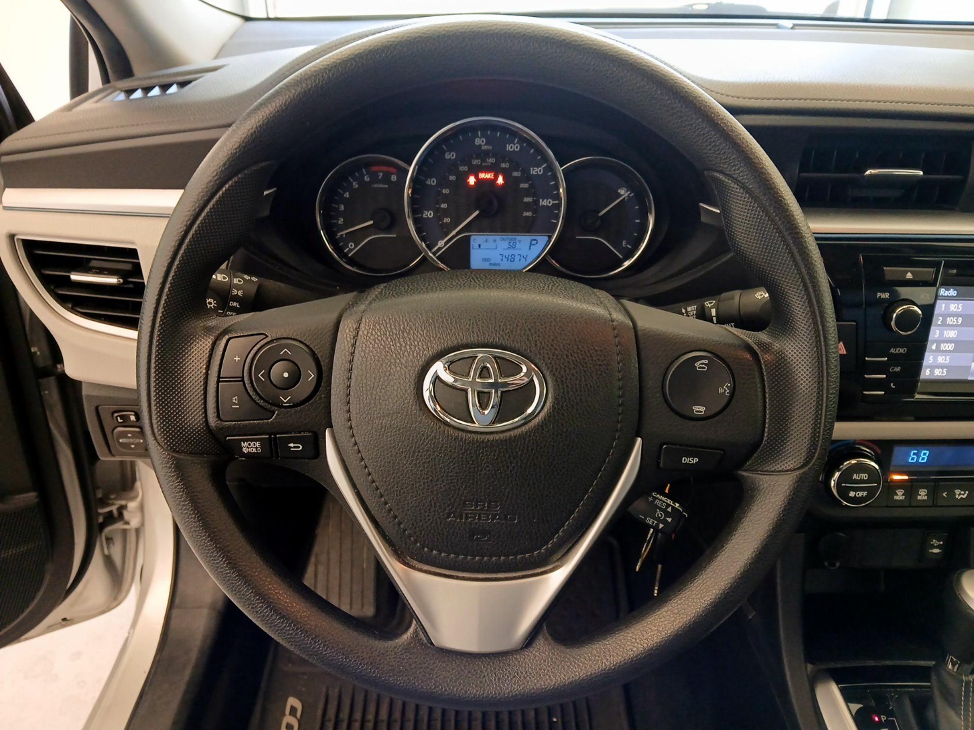 Thumbnail: 2016 Toyota Corolla - 10