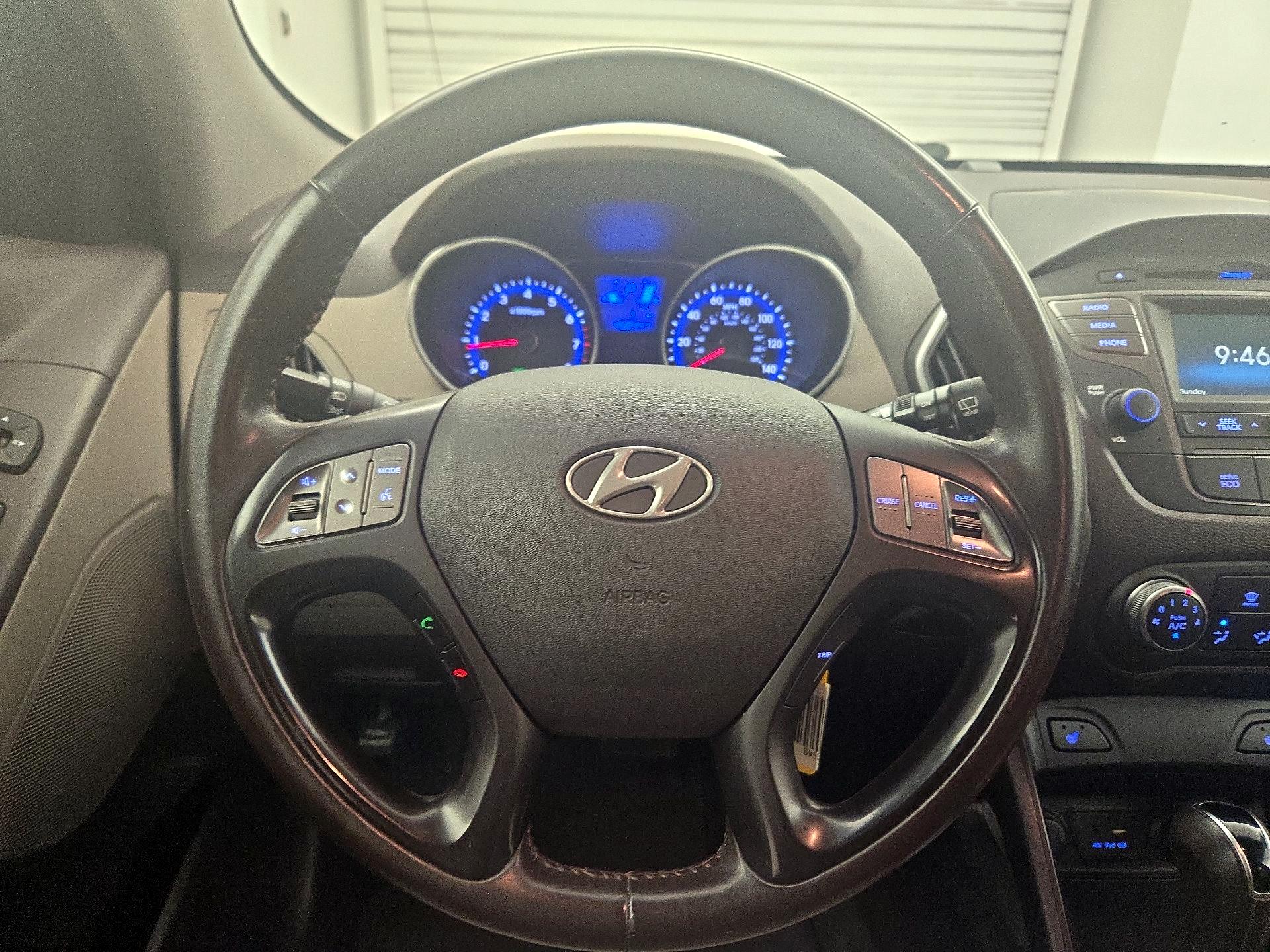 Thumbnail: 2015 Hyundai Tucson - 10