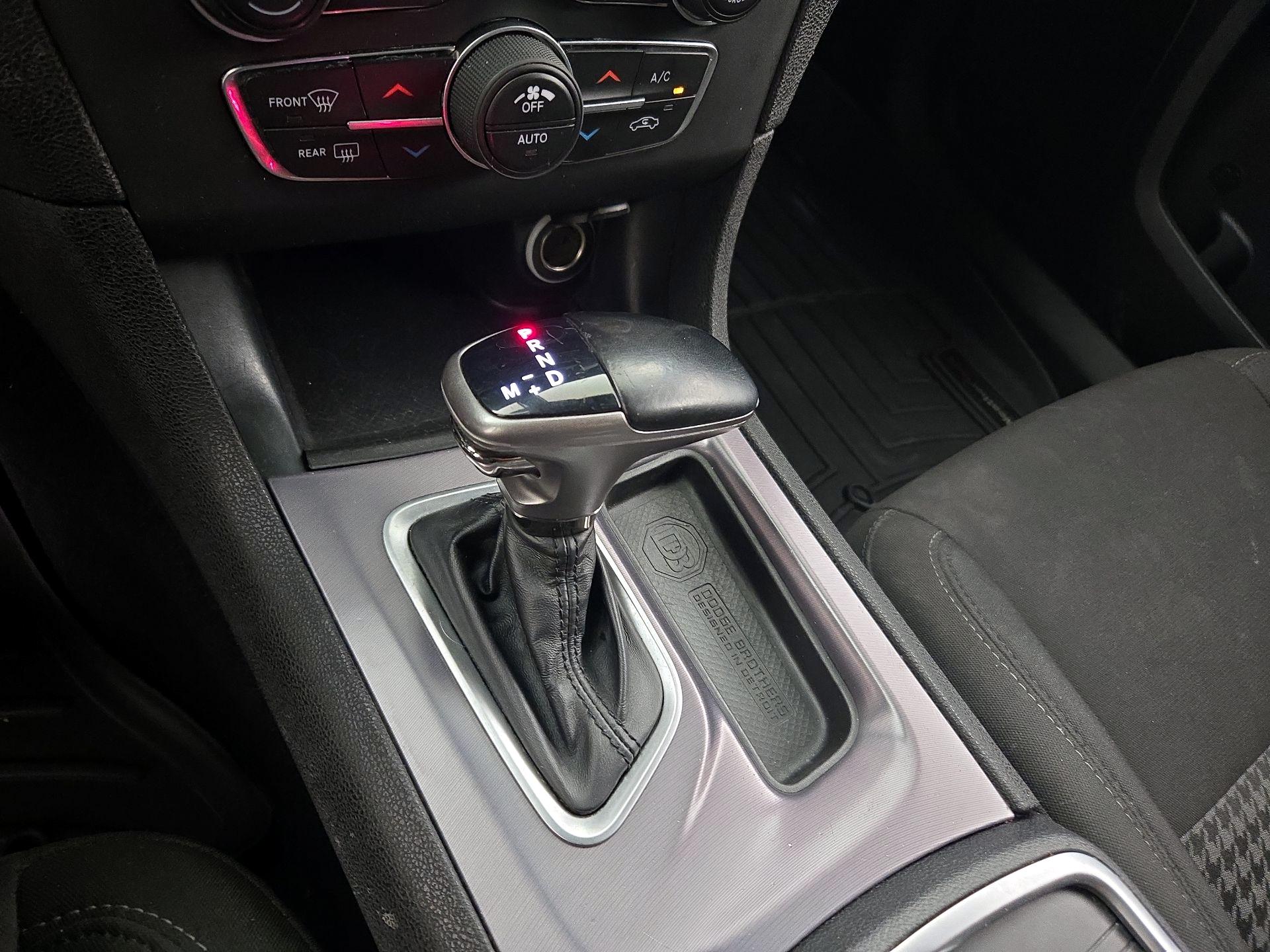 Thumbnail: 2020 Dodge Charger - 16