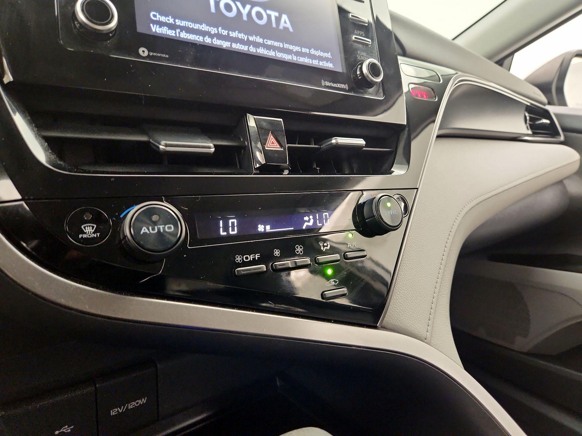 Thumbnail: 2022 Toyota Camry - 16