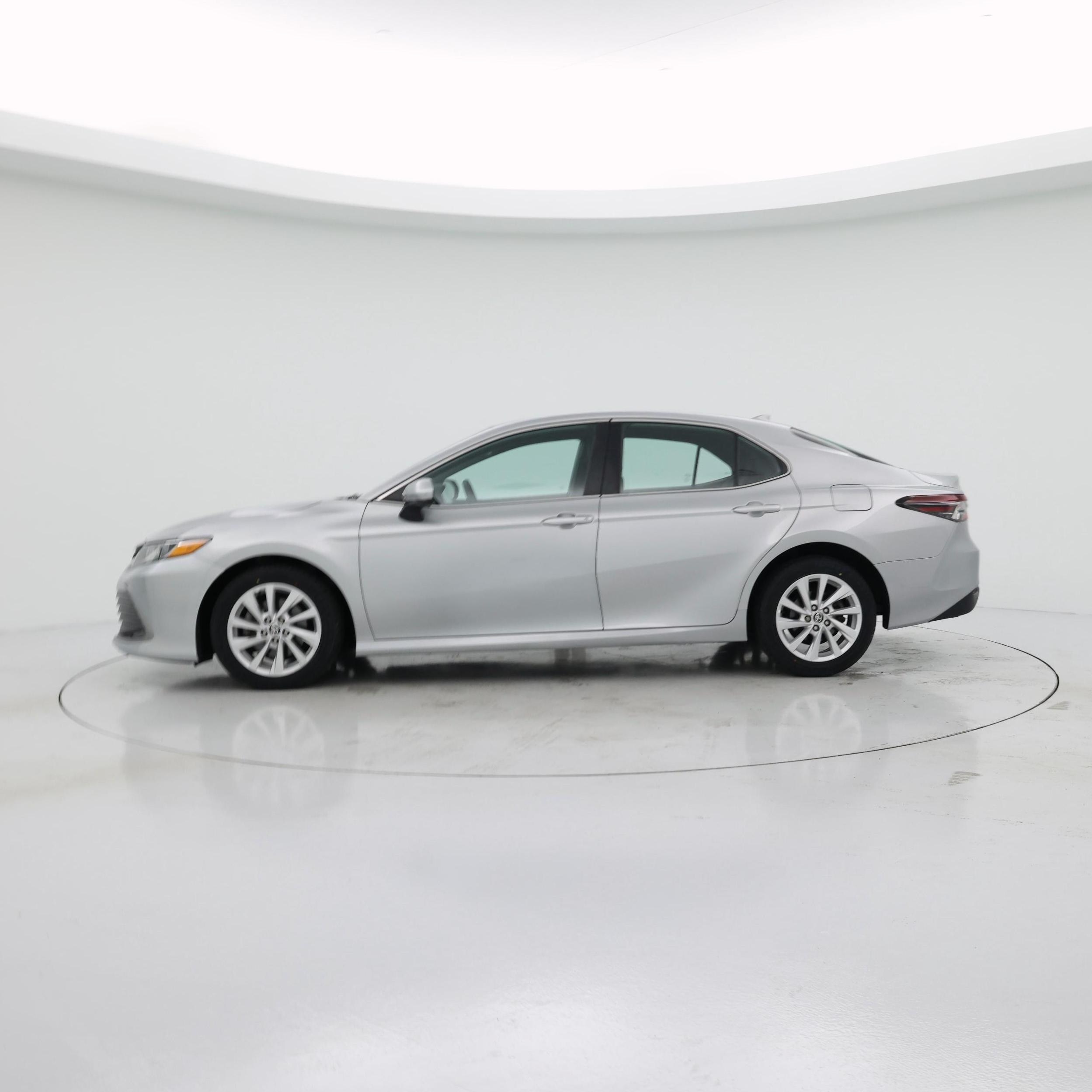 Thumbnail: 2022 Toyota Camry - 3