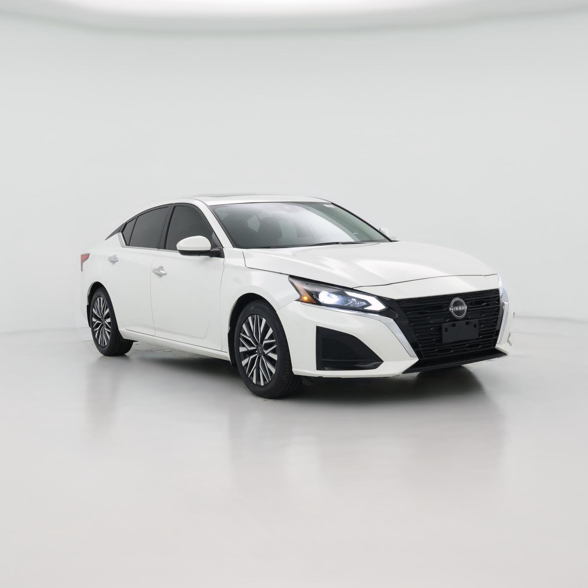 Thumbnail: 2023 Nissan Altima - 1