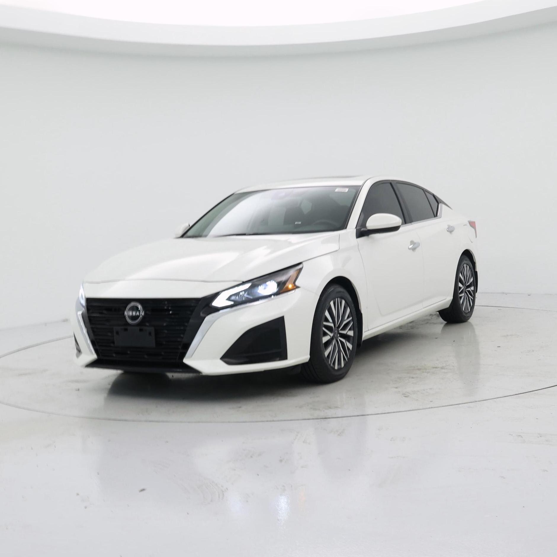 Thumbnail: 2023 Nissan Altima - 4