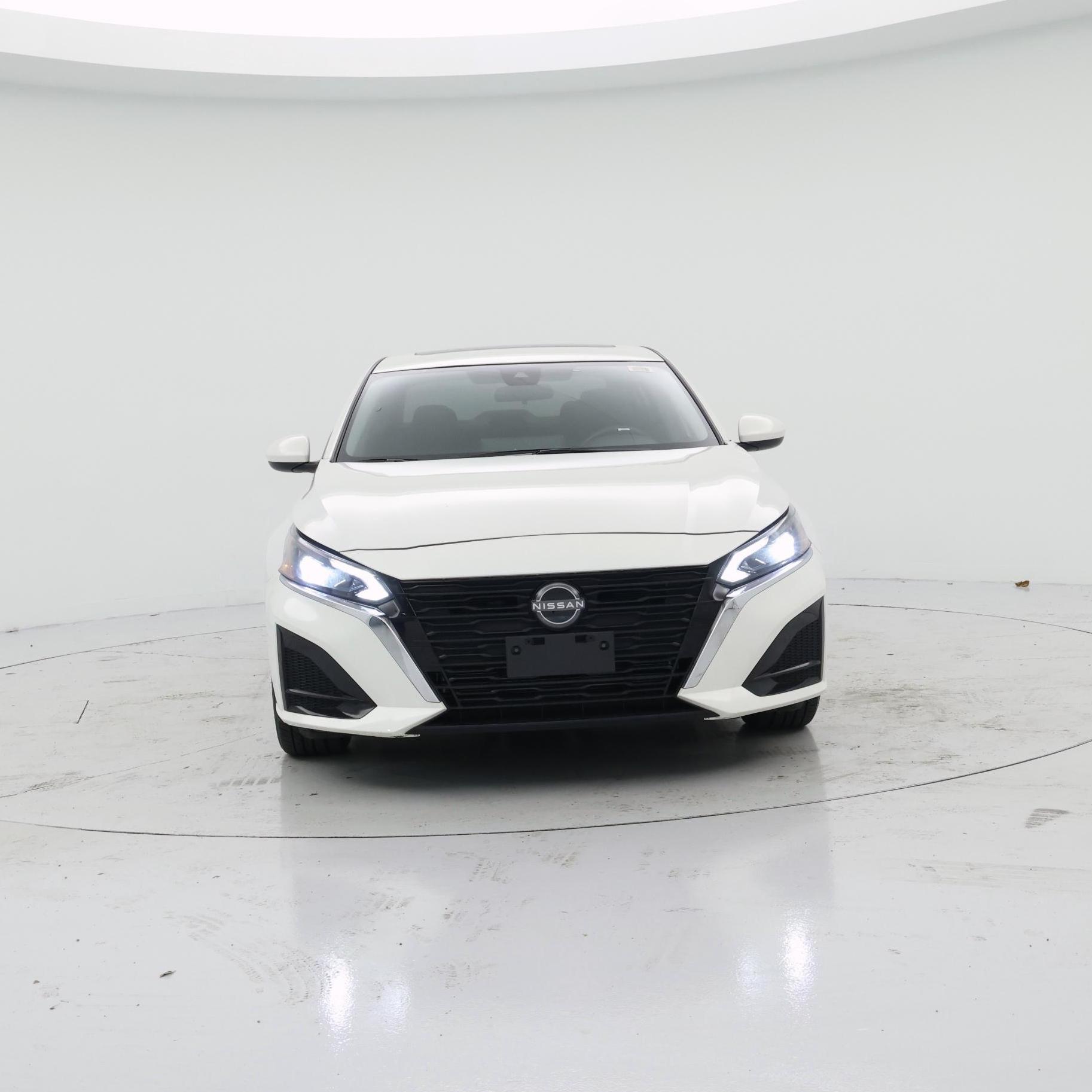 Thumbnail: 2023 Nissan Altima - 5