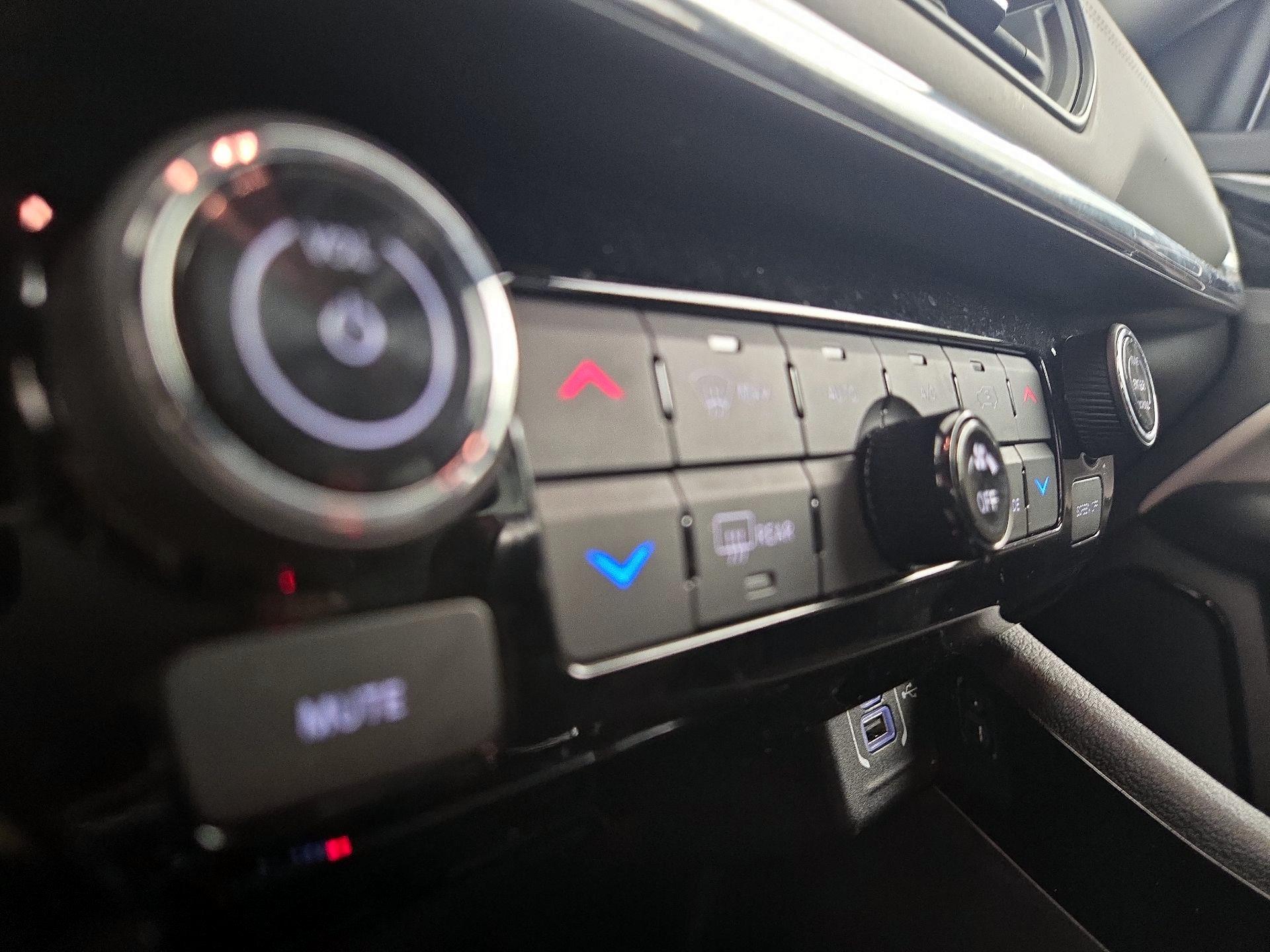 Thumbnail: 2023 Jeep Compass - 16