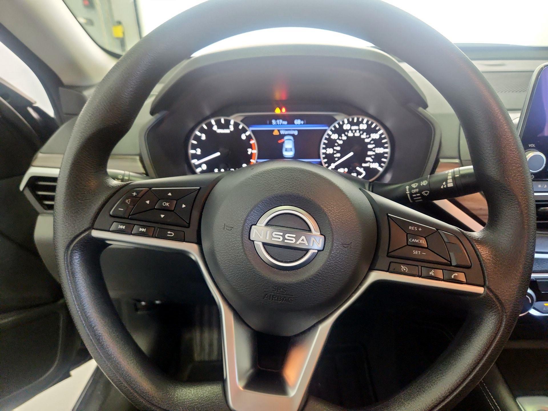 Thumbnail: 2023 Nissan Altima - 10