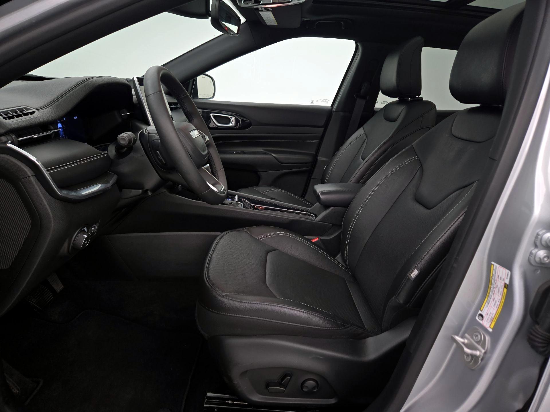 Thumbnail: 2024 Jeep Compass - 11