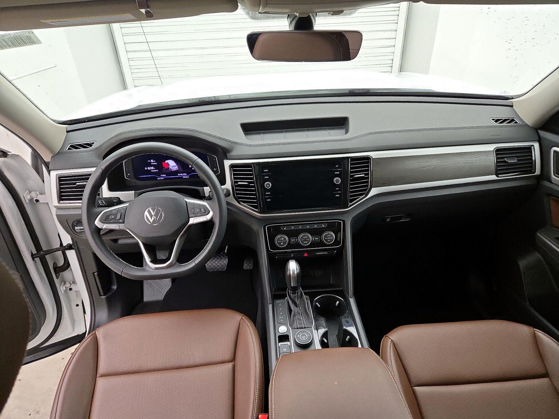 Thumbnail: 2022 Volkswagen Atlas - 9
