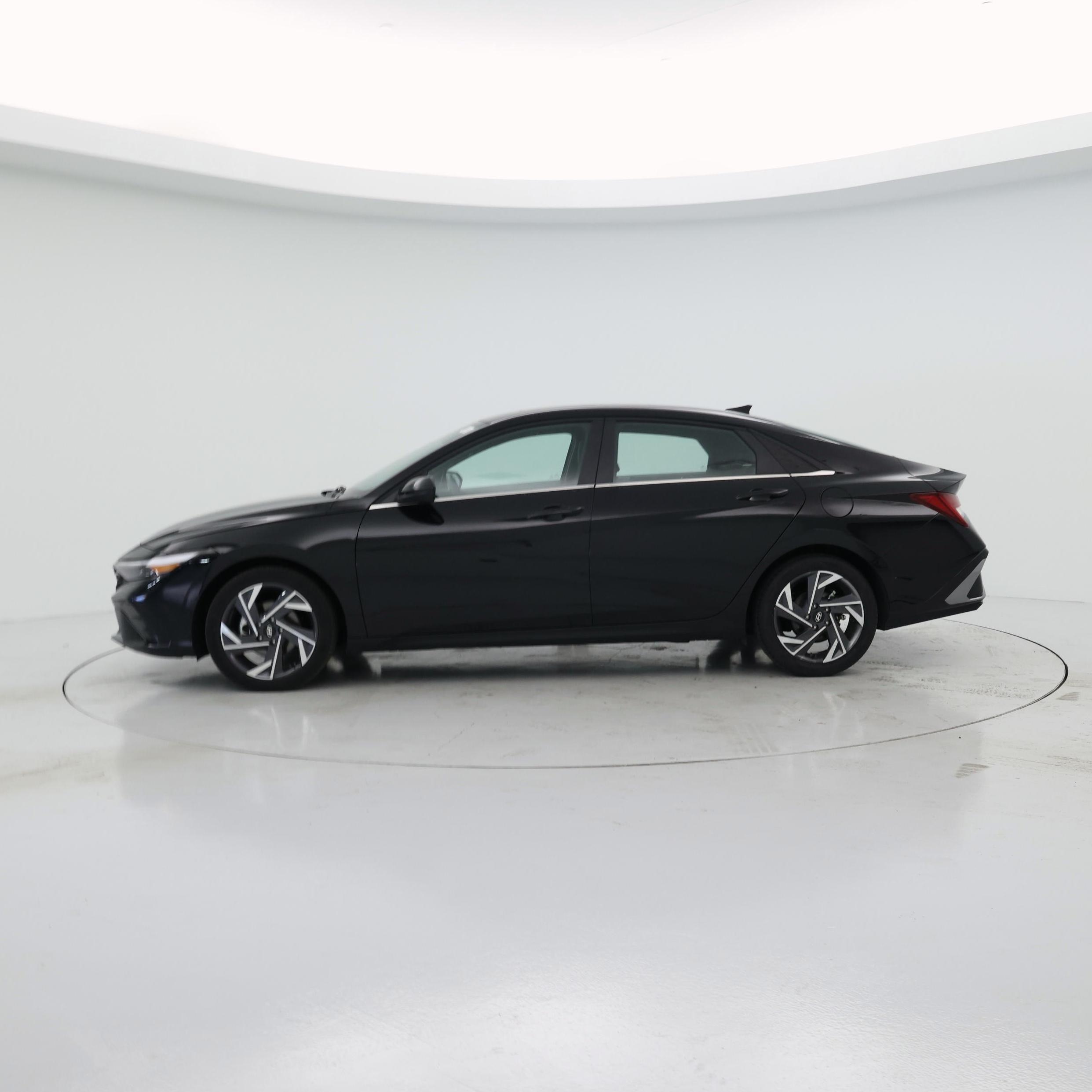 Thumbnail: 2025 Hyundai Elantra - 3