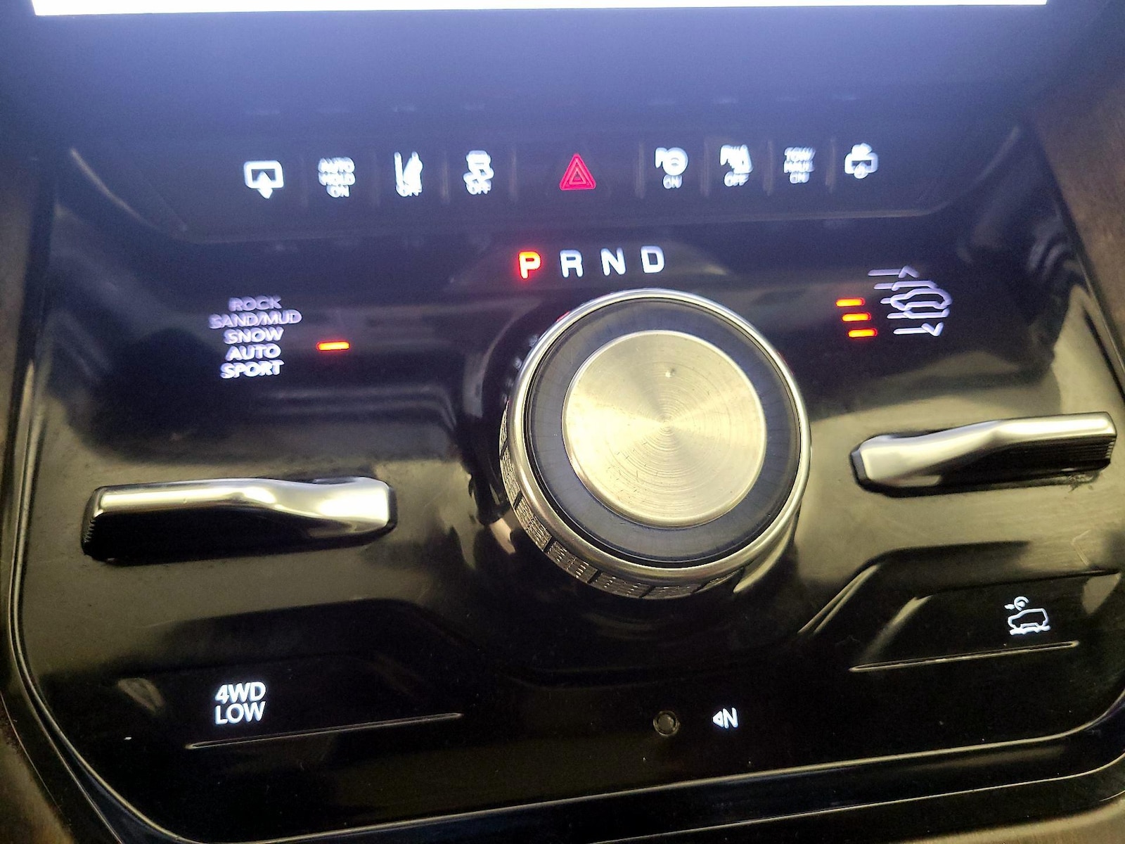 2022 Jeep Grand Wagoneer Series I - Photo 18